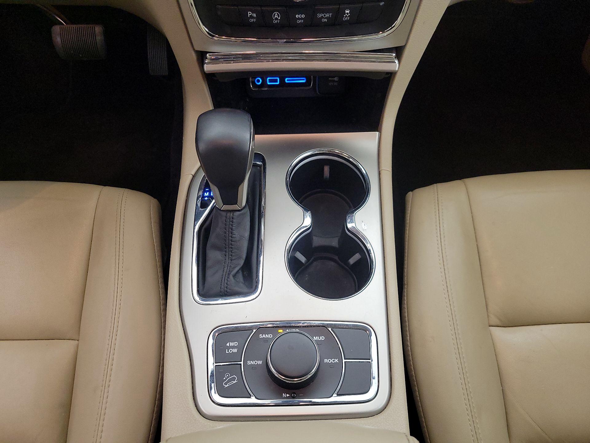 Thumbnail: 2017 Jeep Grand Cherokee - 18