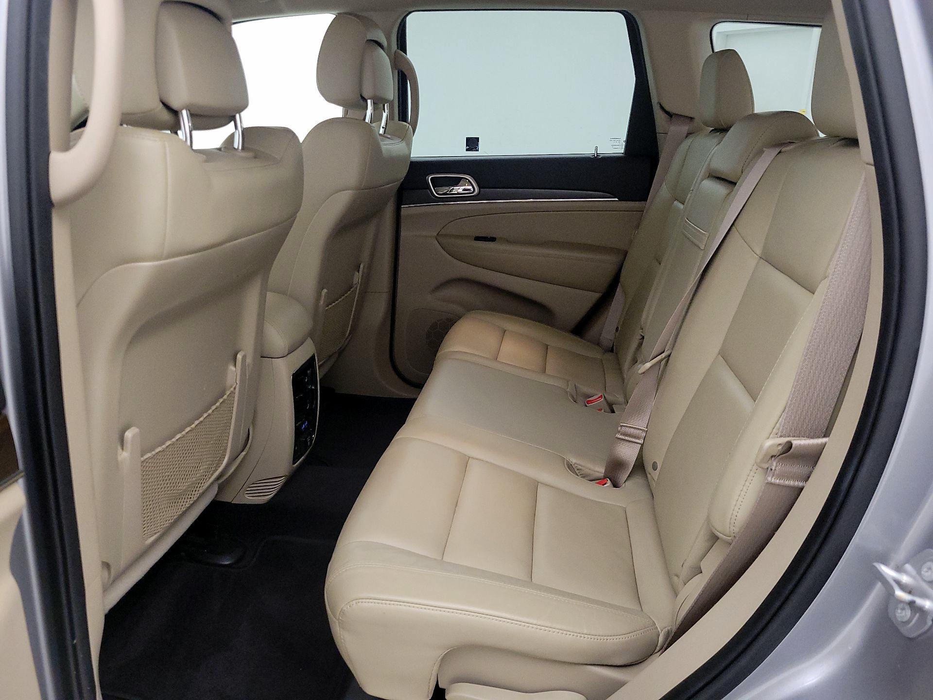 Thumbnail: 2017 Jeep Grand Cherokee - 20