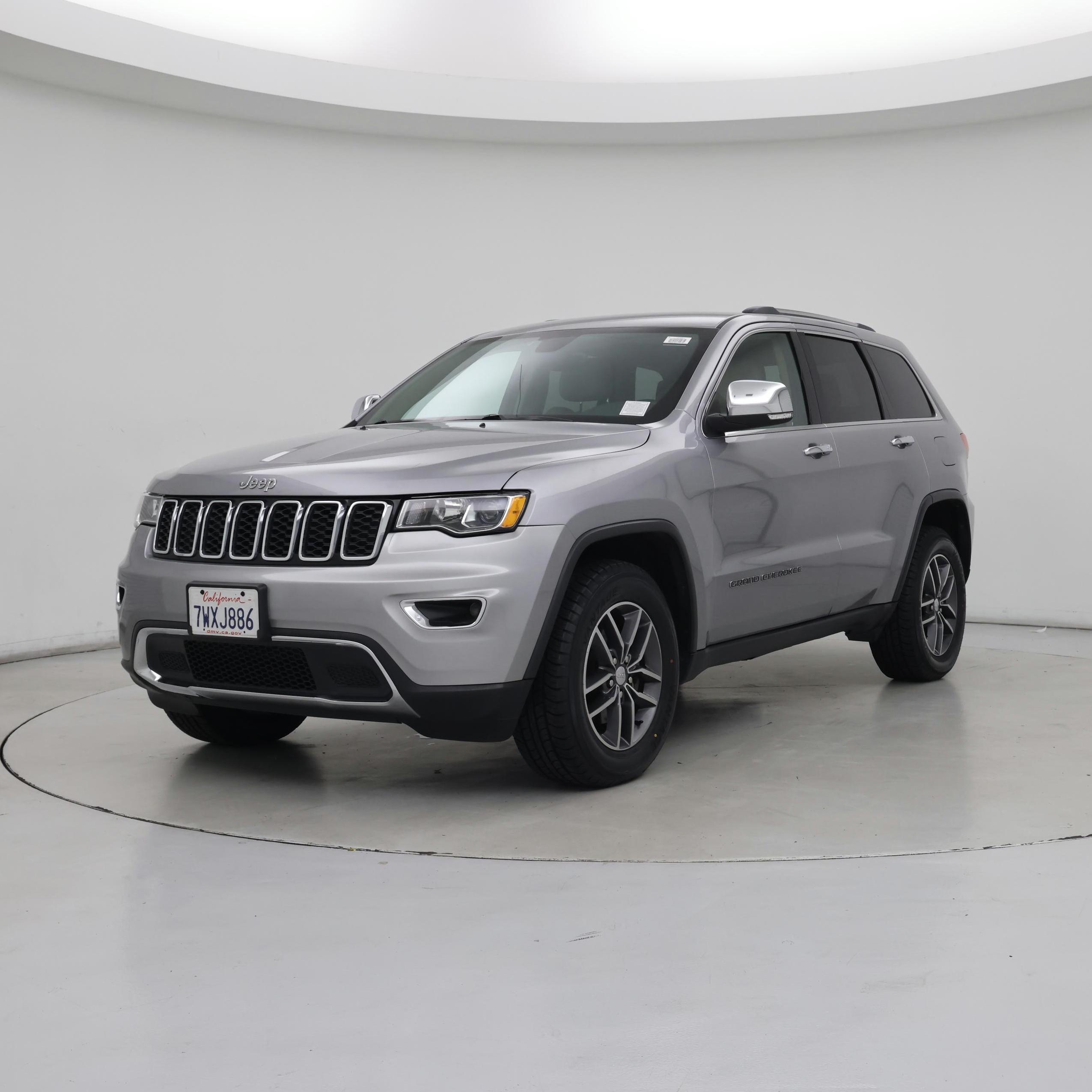 Thumbnail: 2017 Jeep Grand Cherokee - 4