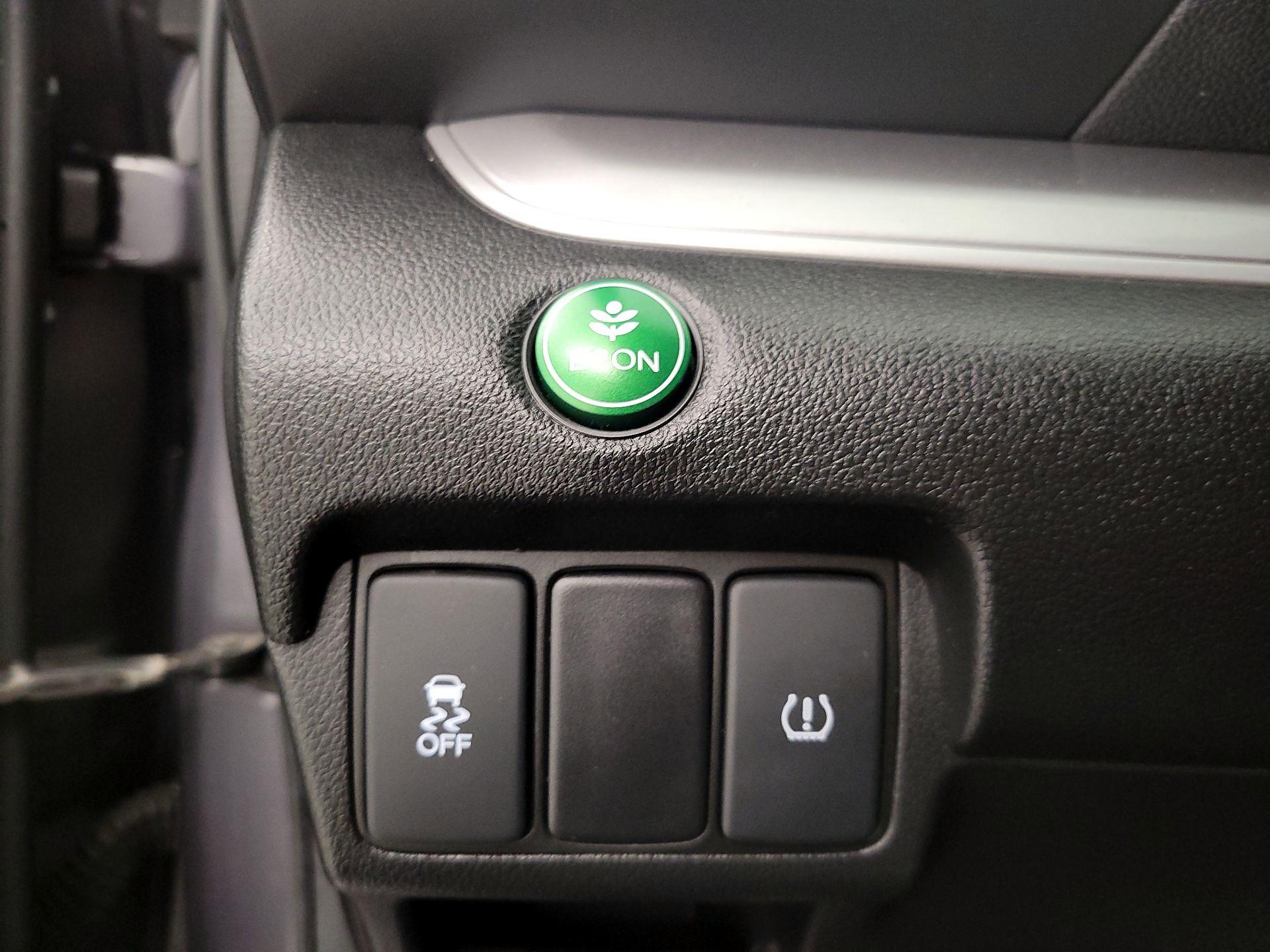 Thumbnail: 2015 Honda CR-V - 13