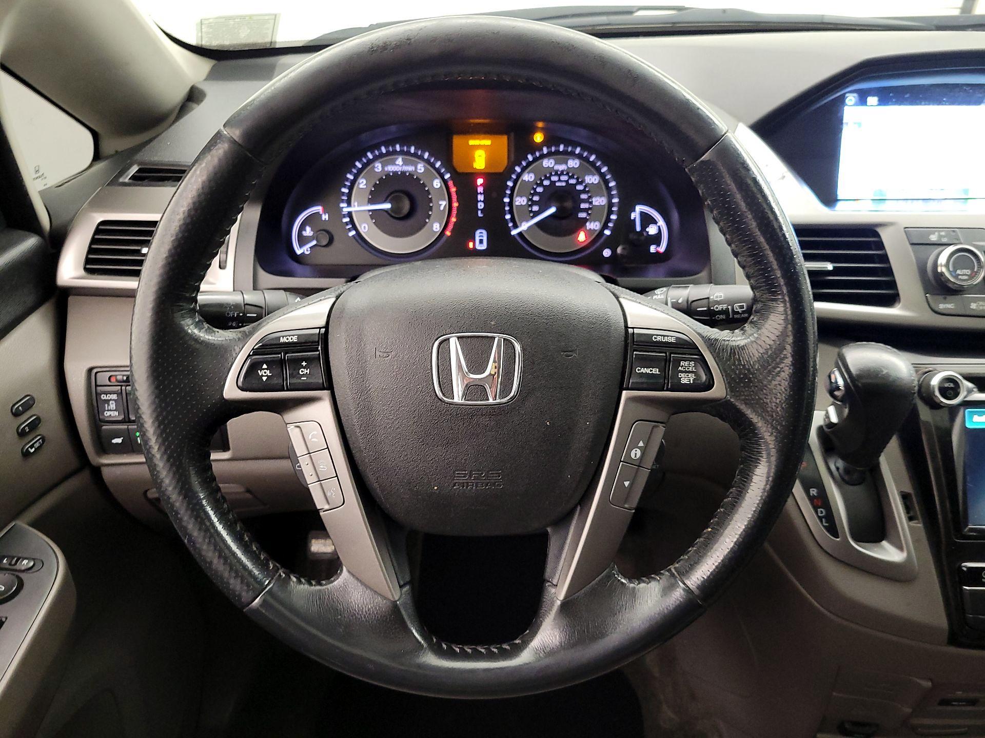 Thumbnail: 2016 Honda Odyssey - 10