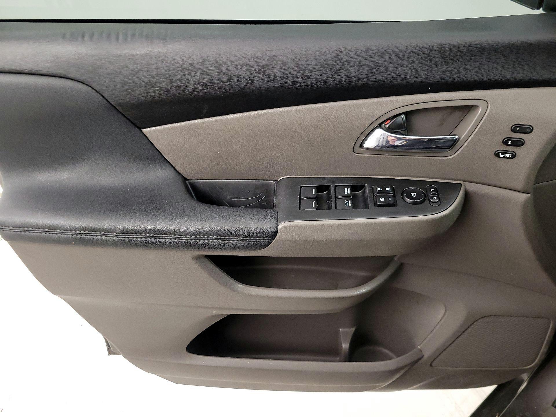 Thumbnail: 2016 Honda Odyssey - 12