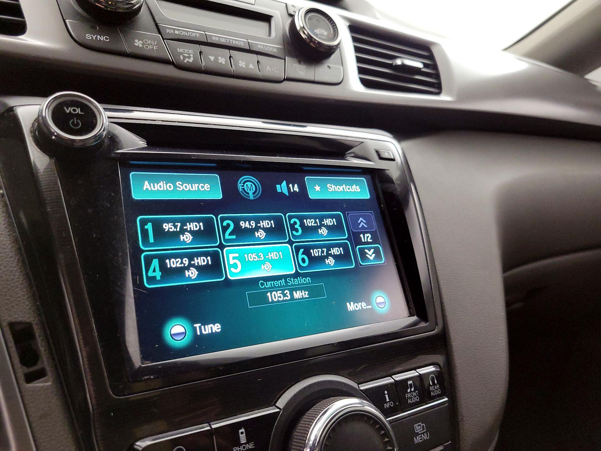 Thumbnail: 2016 Honda Odyssey - 16