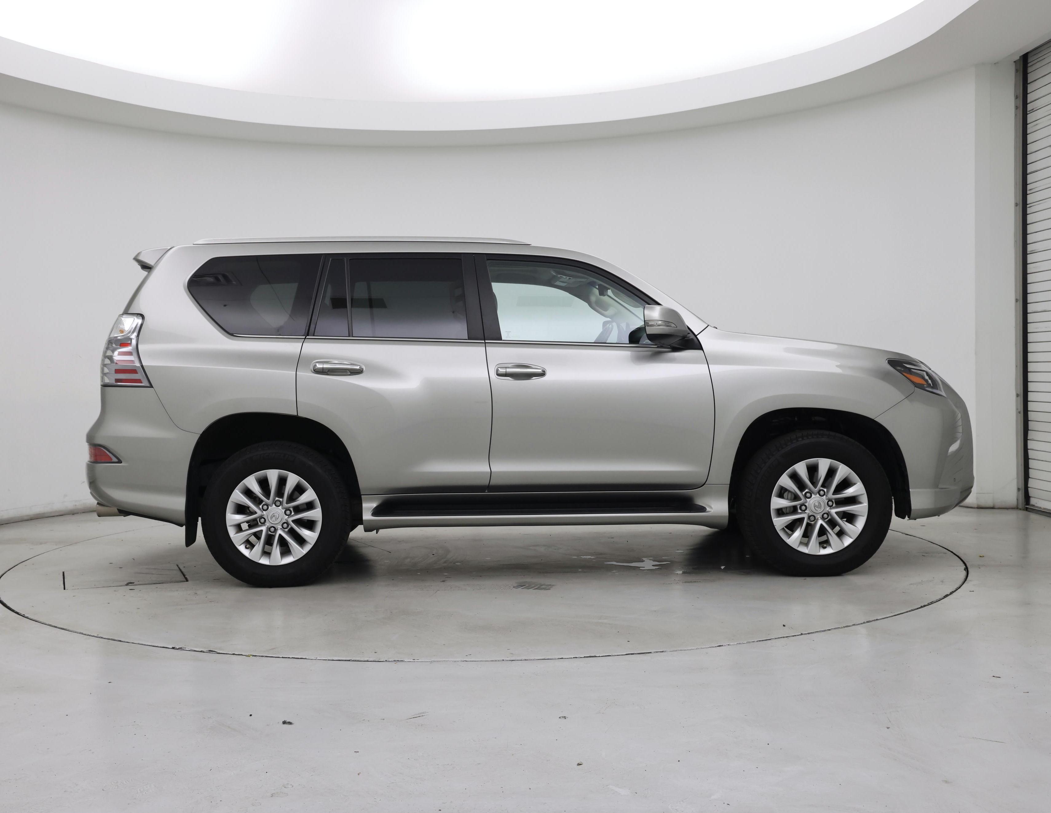 Thumbnail: 2023 Lexus GX - 7