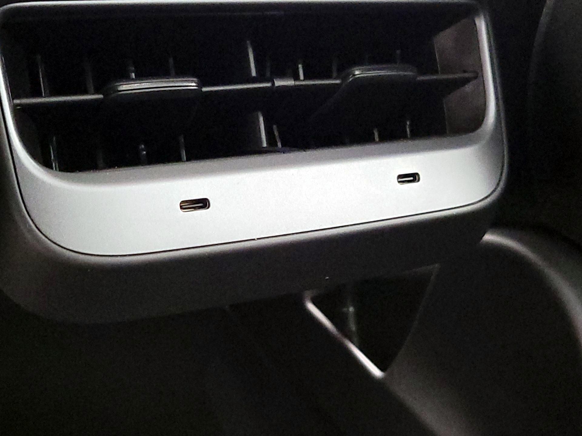 Thumbnail: 2023 Tesla Model 3 - 18