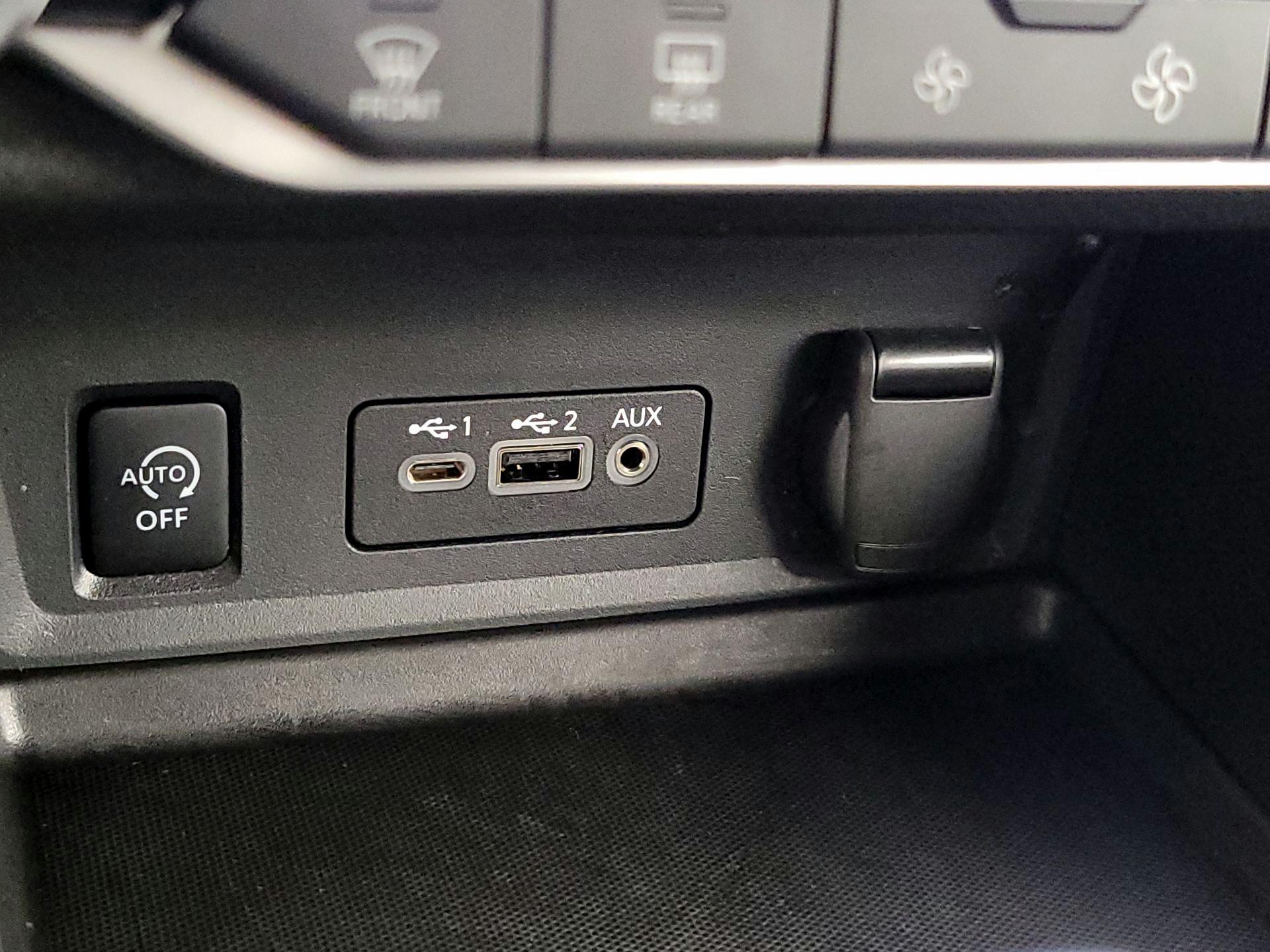 Thumbnail: 2025 Nissan Sentra - 18