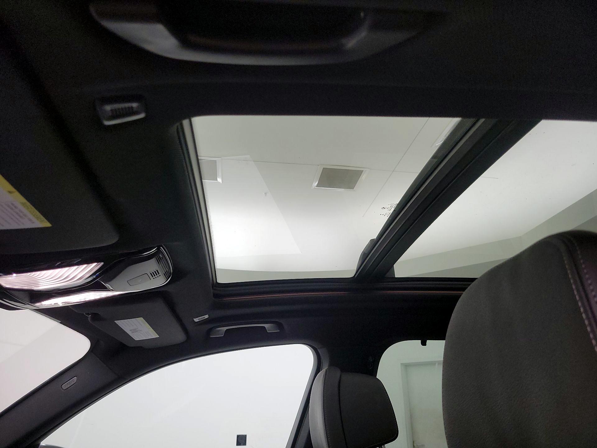 Thumbnail: 2022 BMW X5 - 20