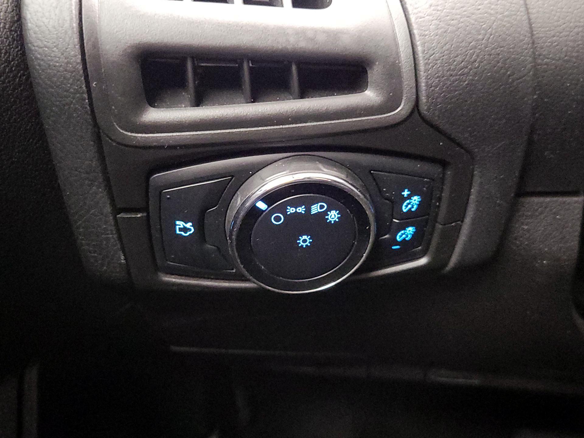 Thumbnail: 2014 Ford Focus - 13