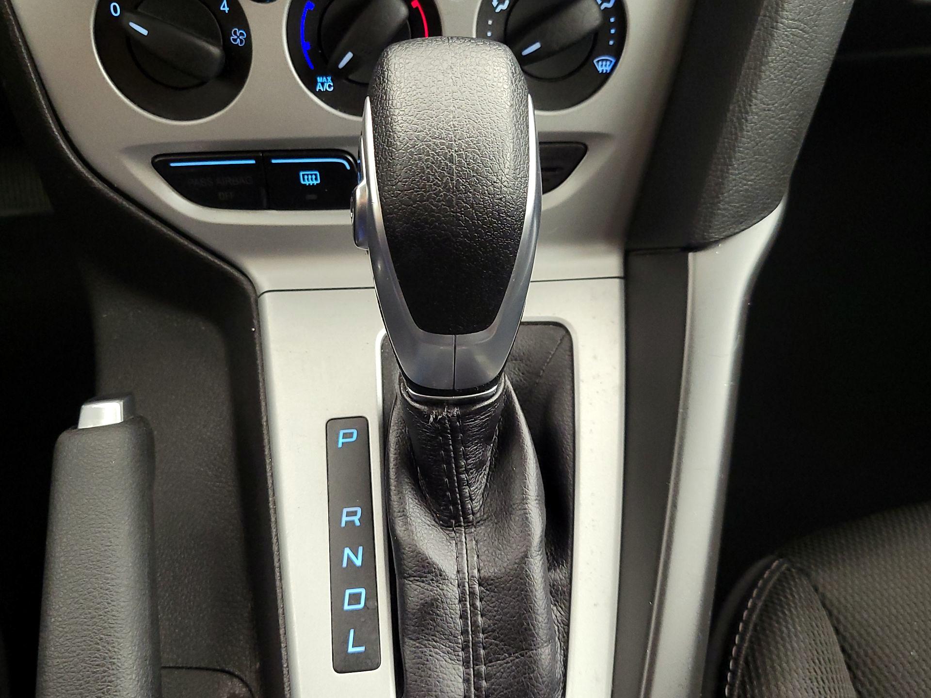 Thumbnail: 2014 Ford Focus - 16