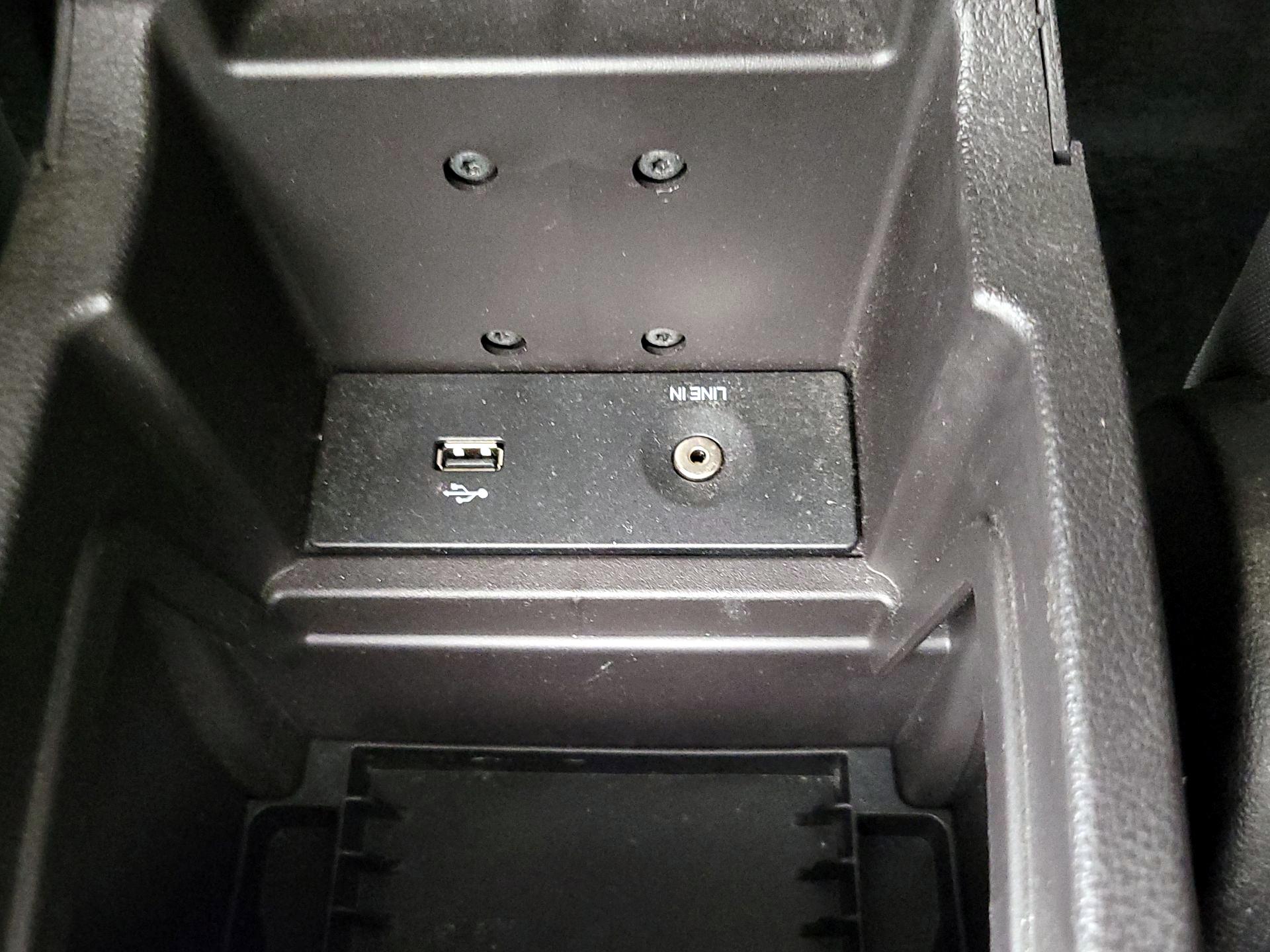 Thumbnail: 2014 Ford Focus - 17