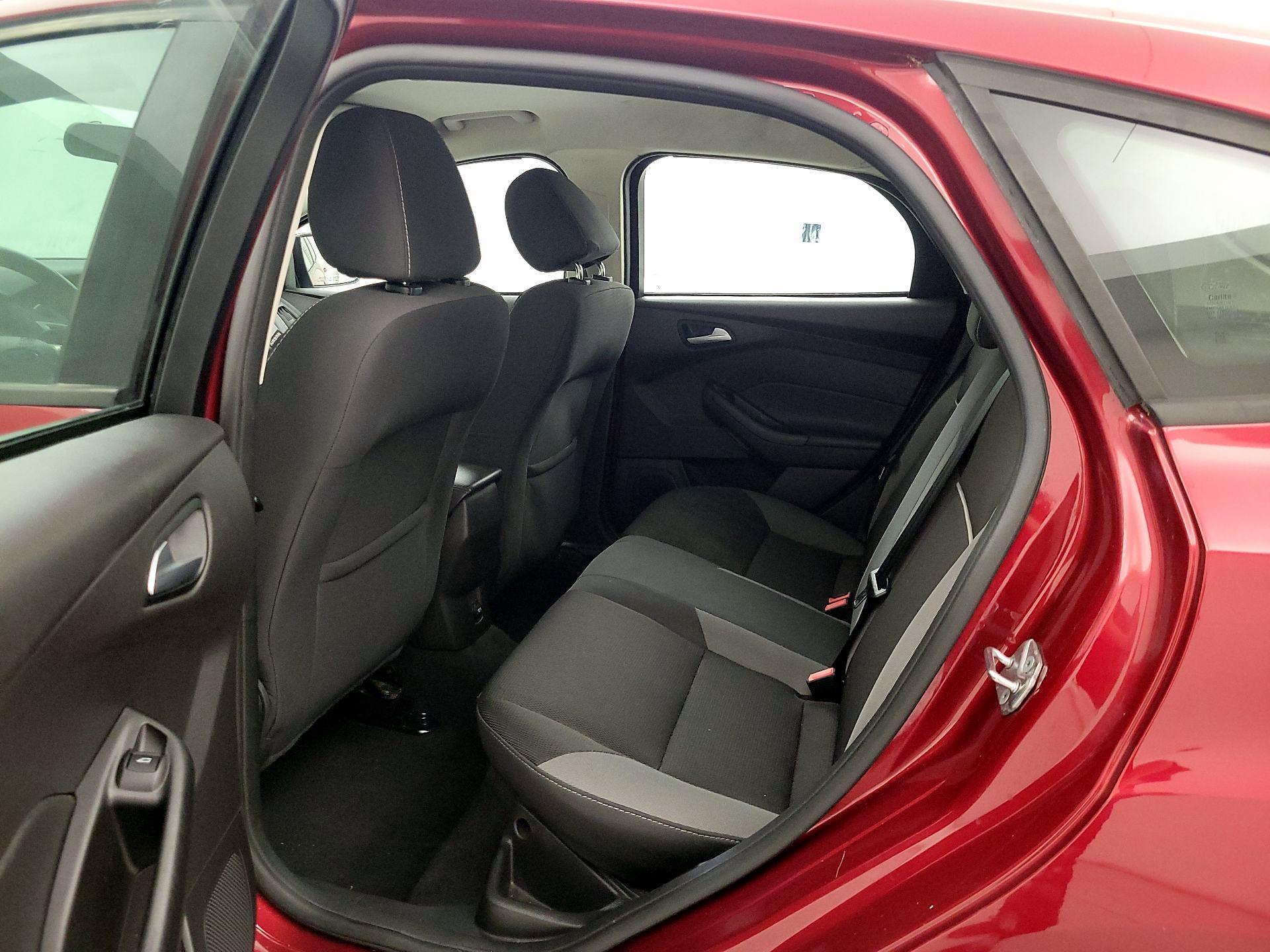 Thumbnail: 2014 Ford Focus - 18