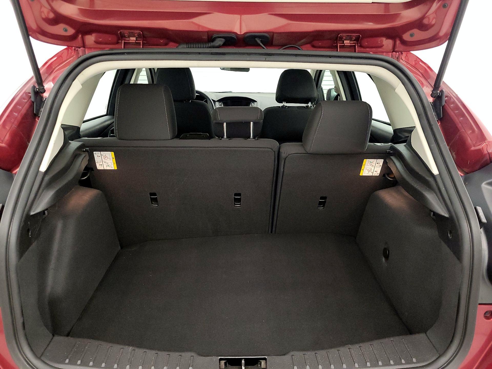 Thumbnail: 2014 Ford Focus - 19