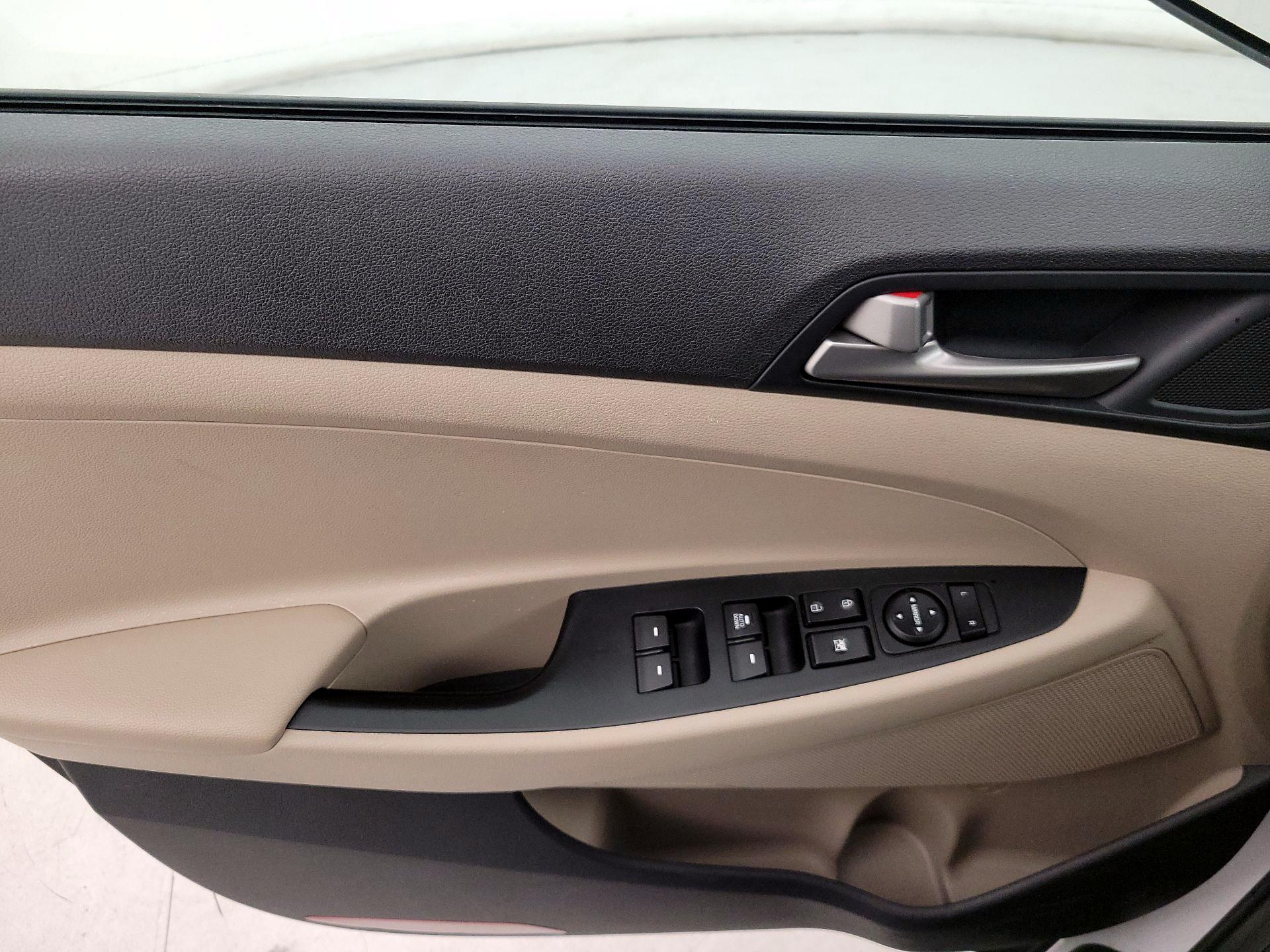 Thumbnail: 2018 Hyundai Tucson - 12