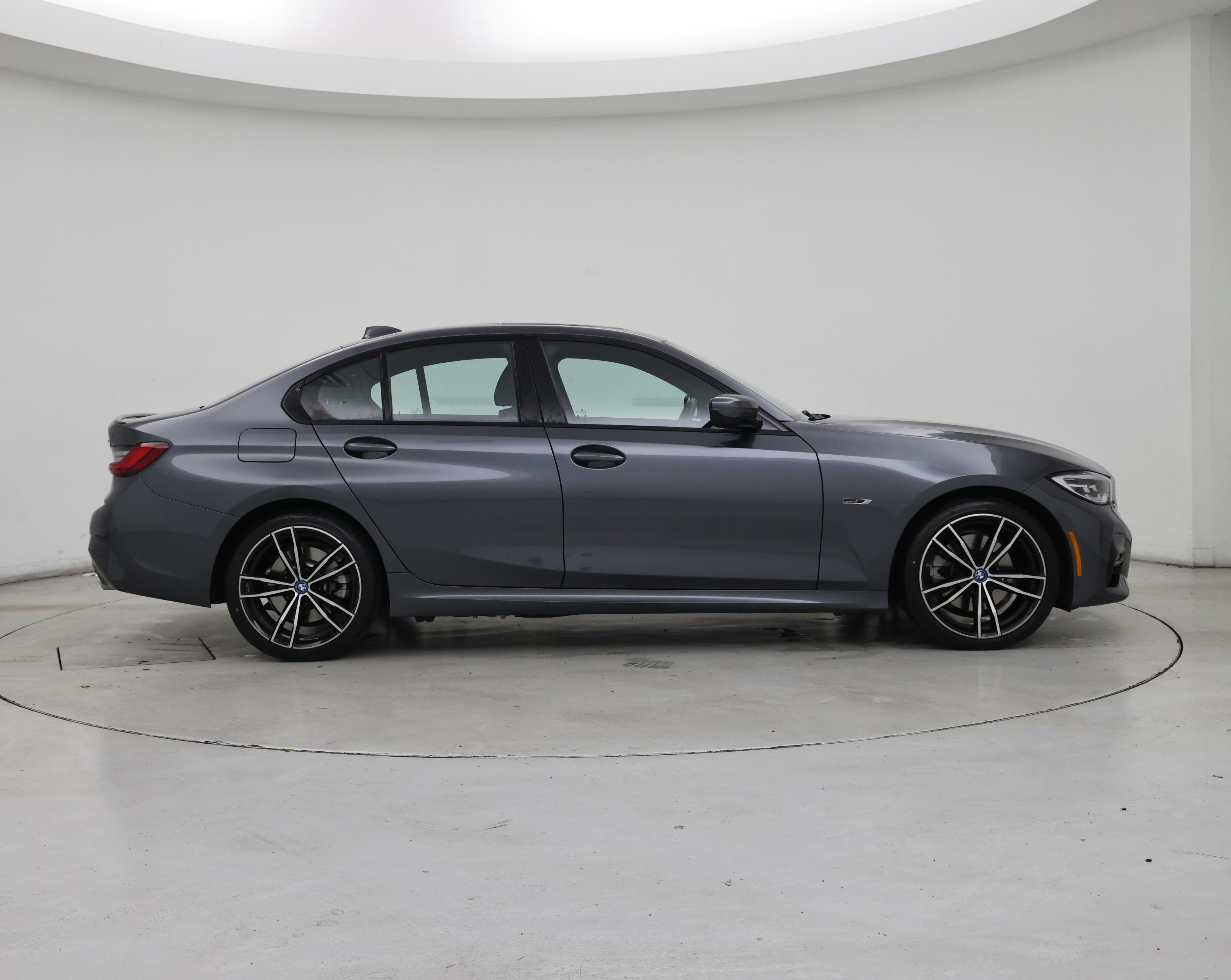Thumbnail: 2022 BMW 3 Series - 7
