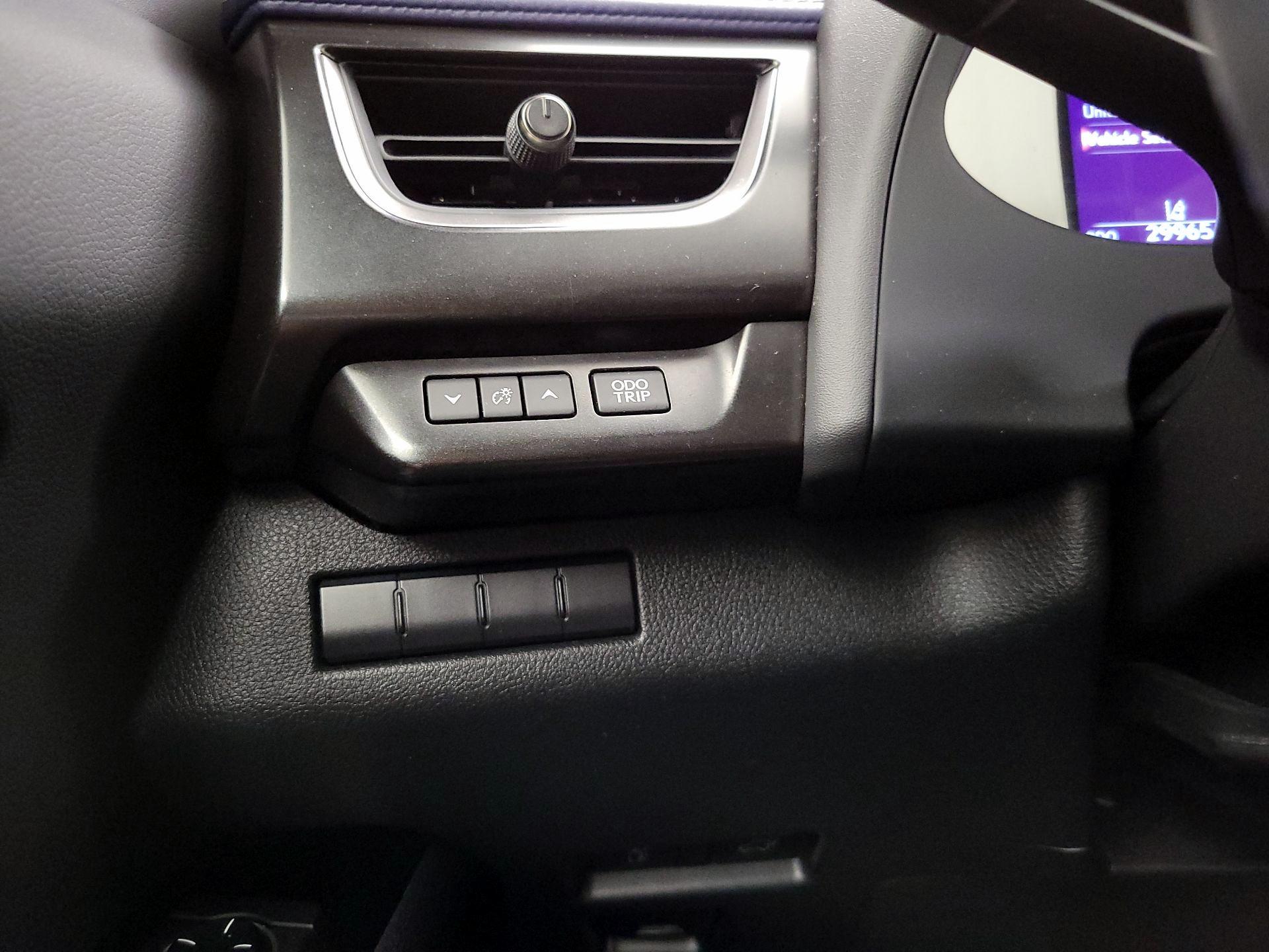 Thumbnail: 2020 Lexus UX - 13