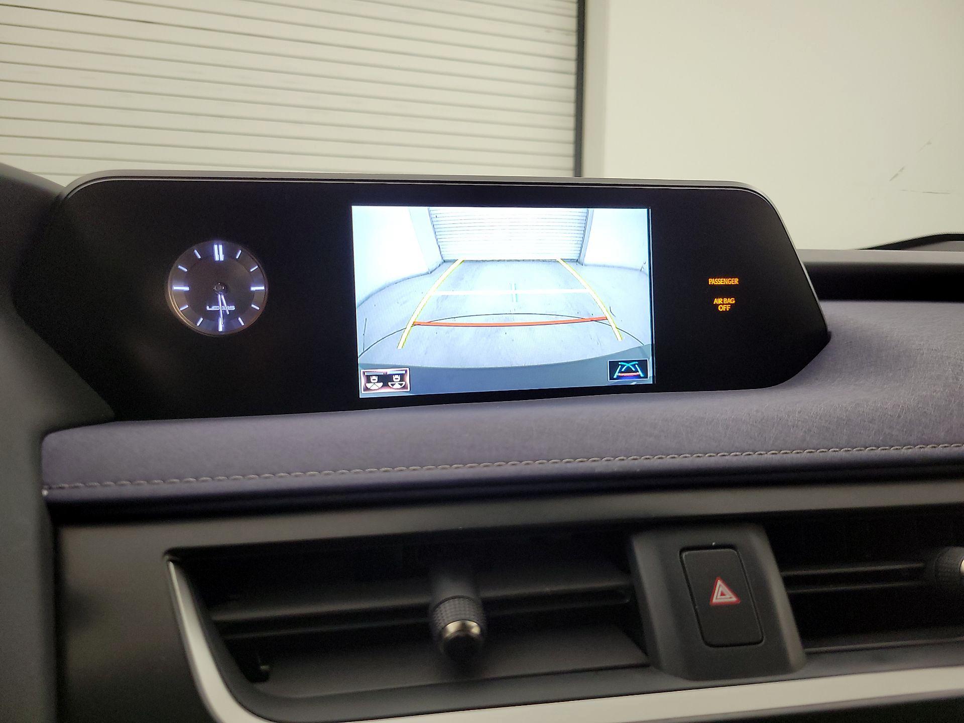 Thumbnail: 2020 Lexus UX - 14