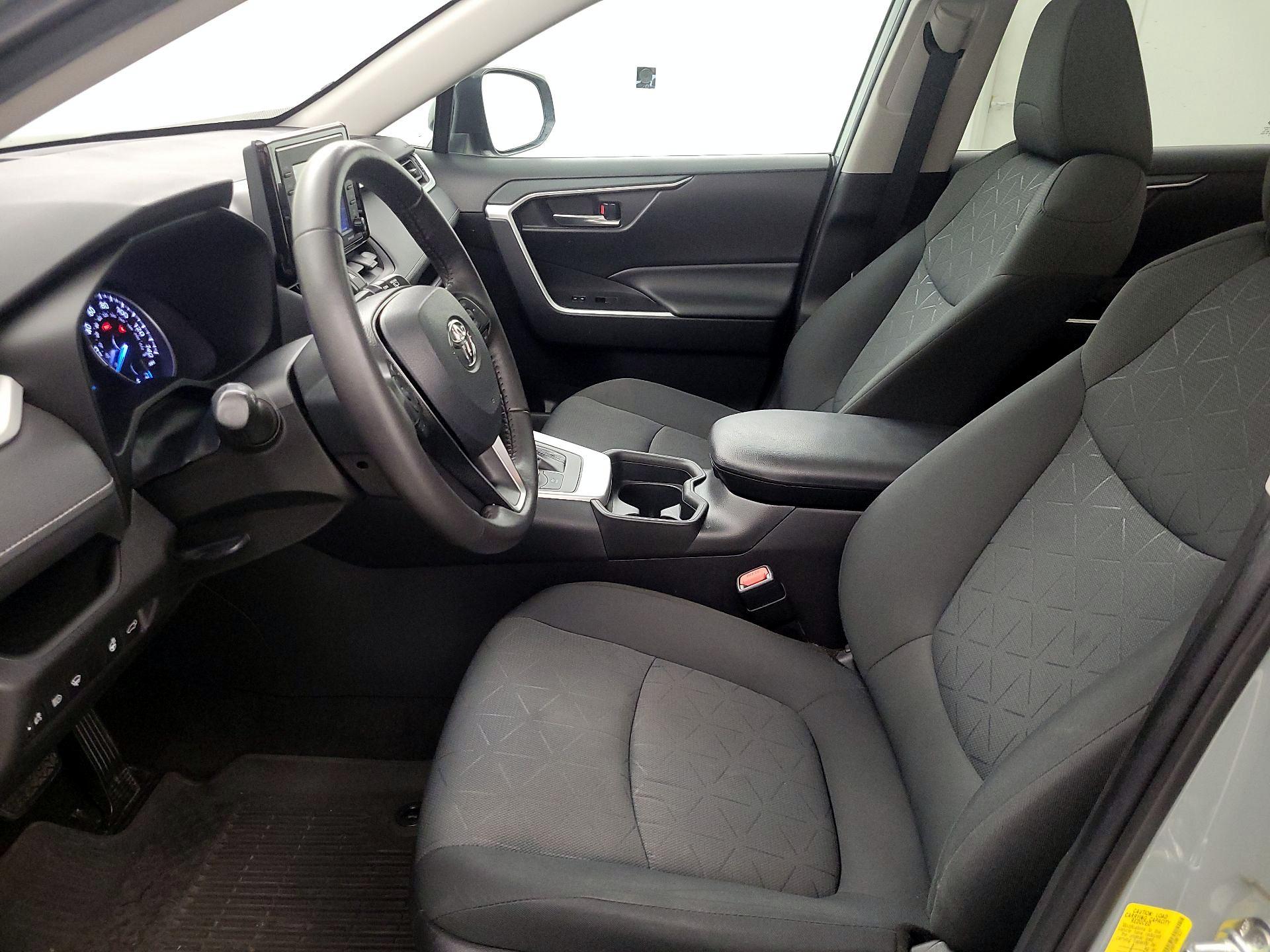 Thumbnail: 2021 Toyota RAV4 - 11