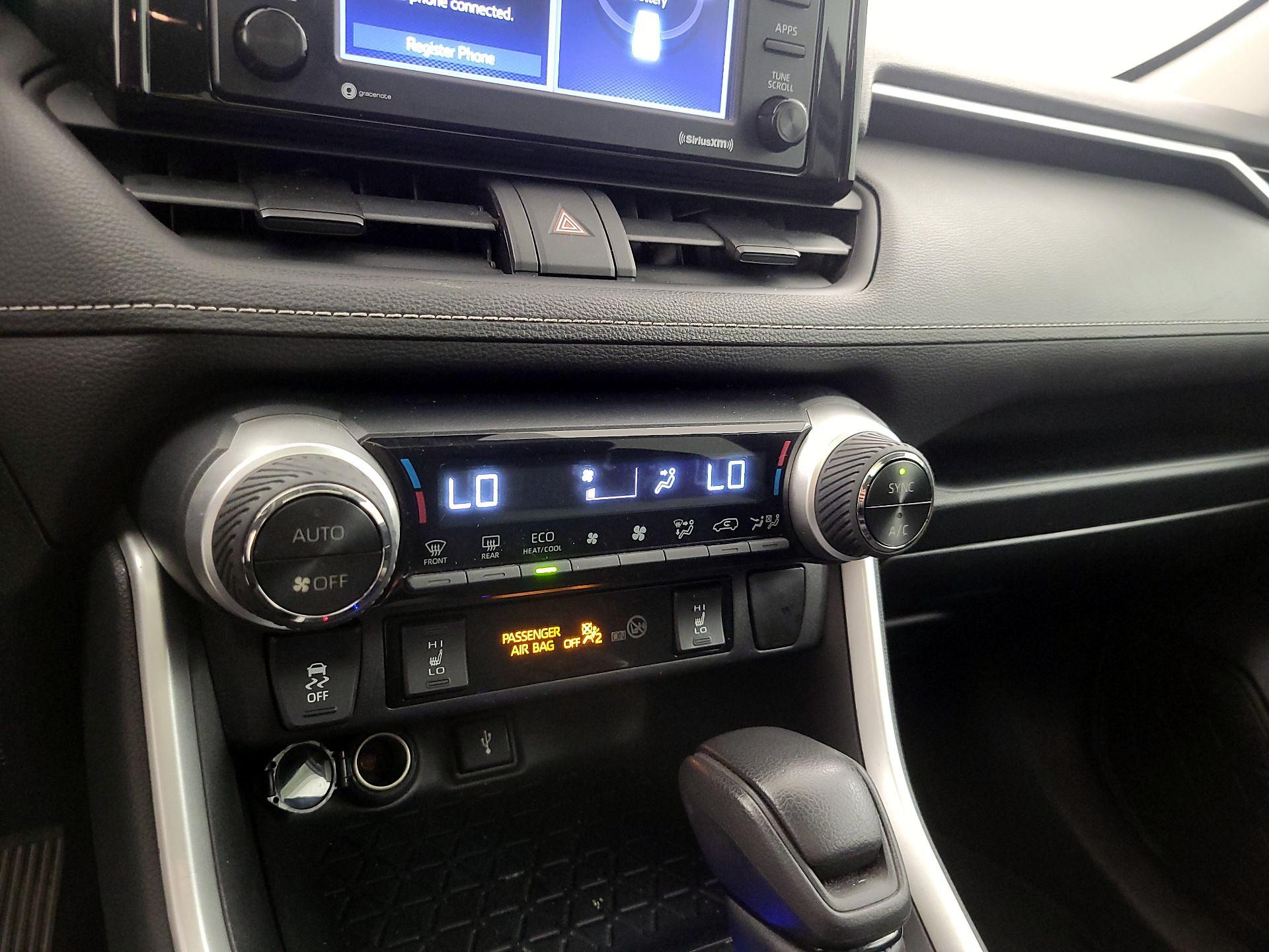 Thumbnail: 2021 Toyota RAV4 - 16