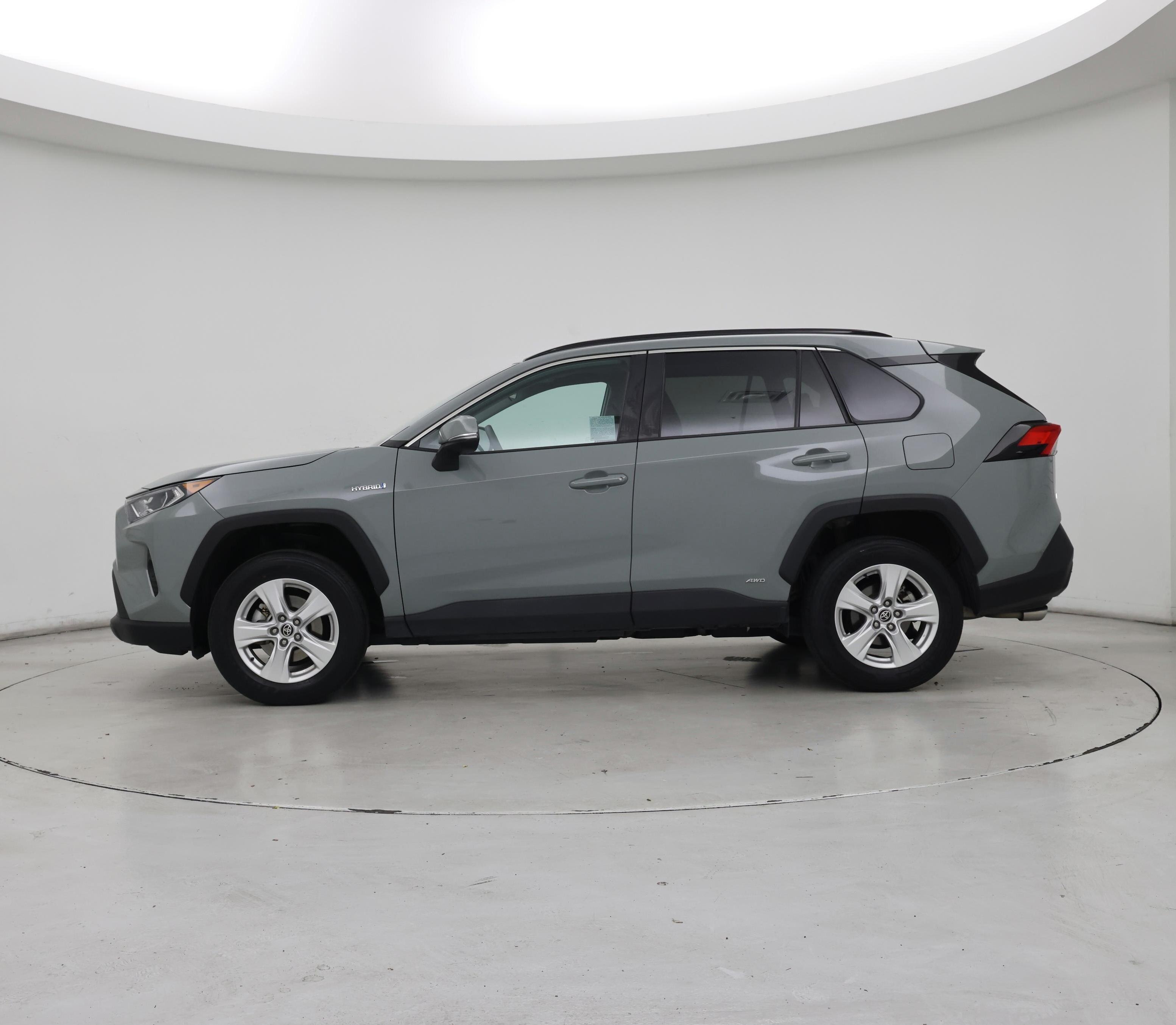 Thumbnail: 2021 Toyota RAV4 - 3