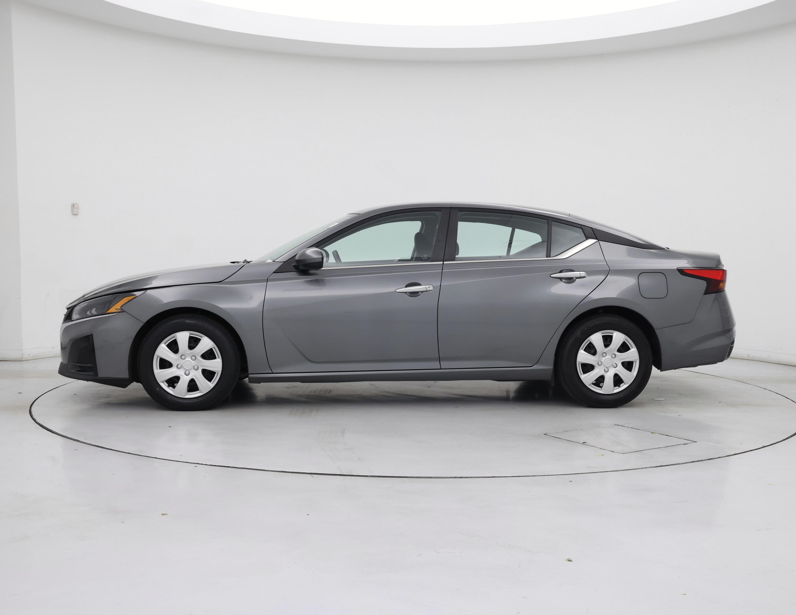 Thumbnail: 2023 Nissan Altima - 3