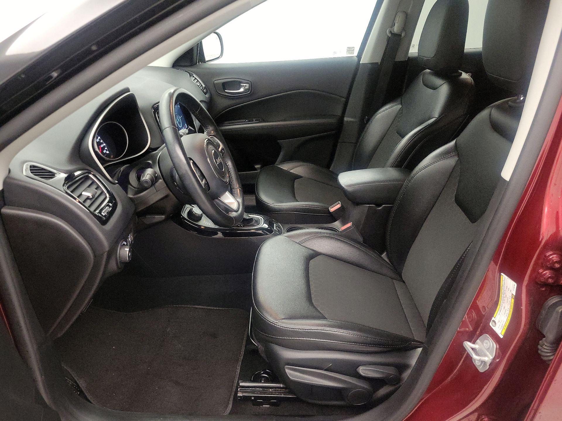 Thumbnail: 2020 Jeep Compass - 11