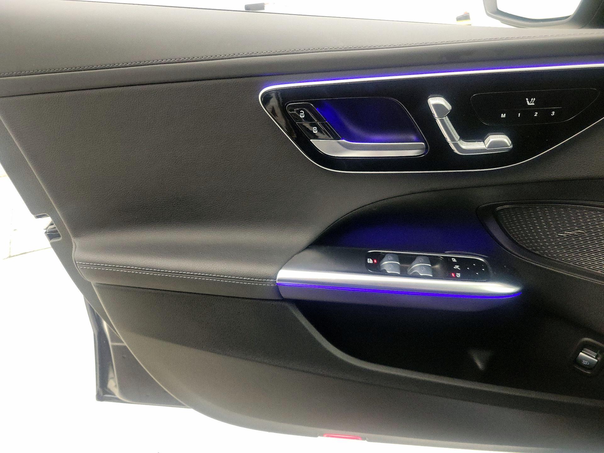 Thumbnail: 2023 Mercedes-Benz C-Class - 12