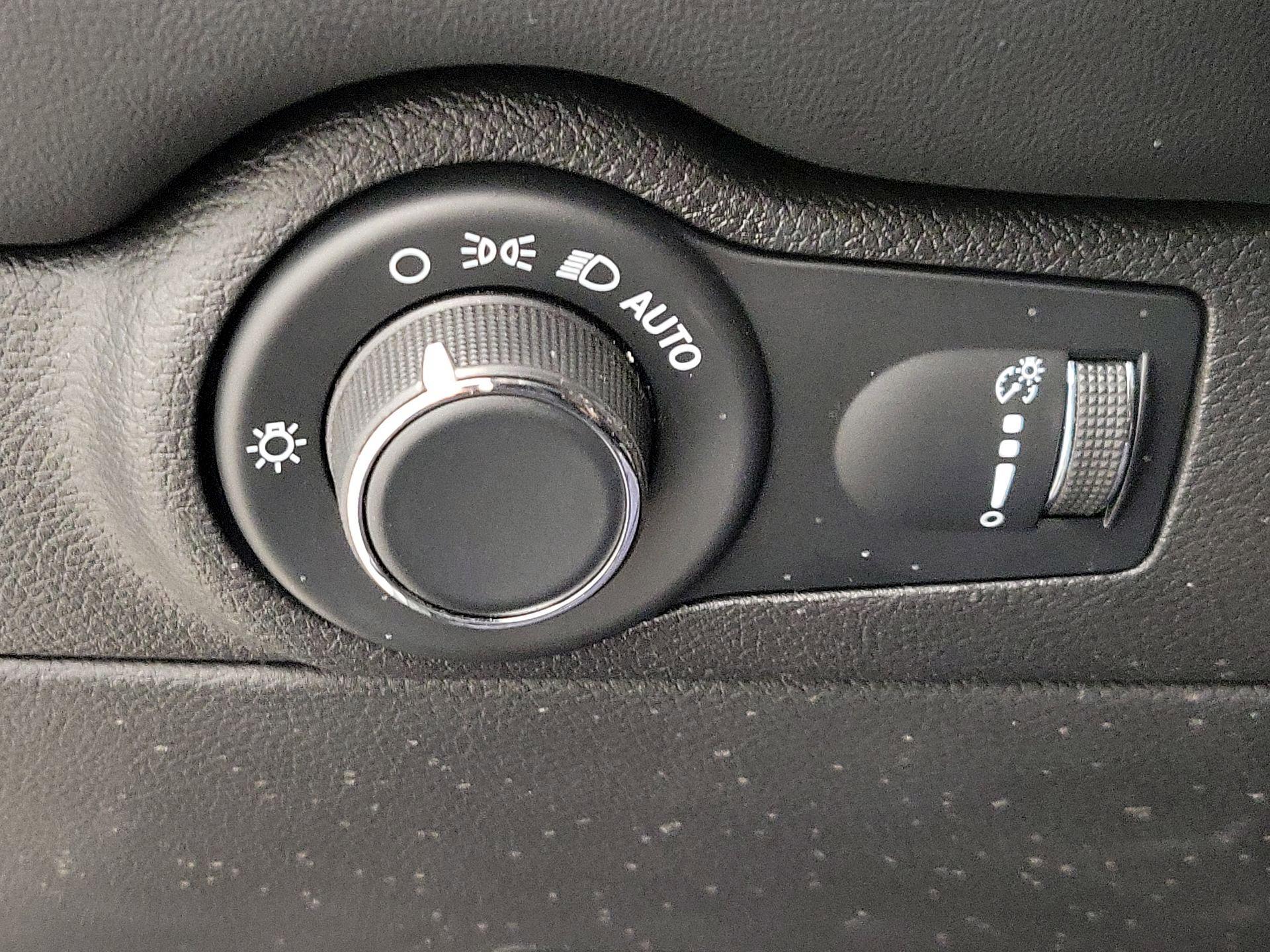 Thumbnail: 2023 Dodge Durango - 13