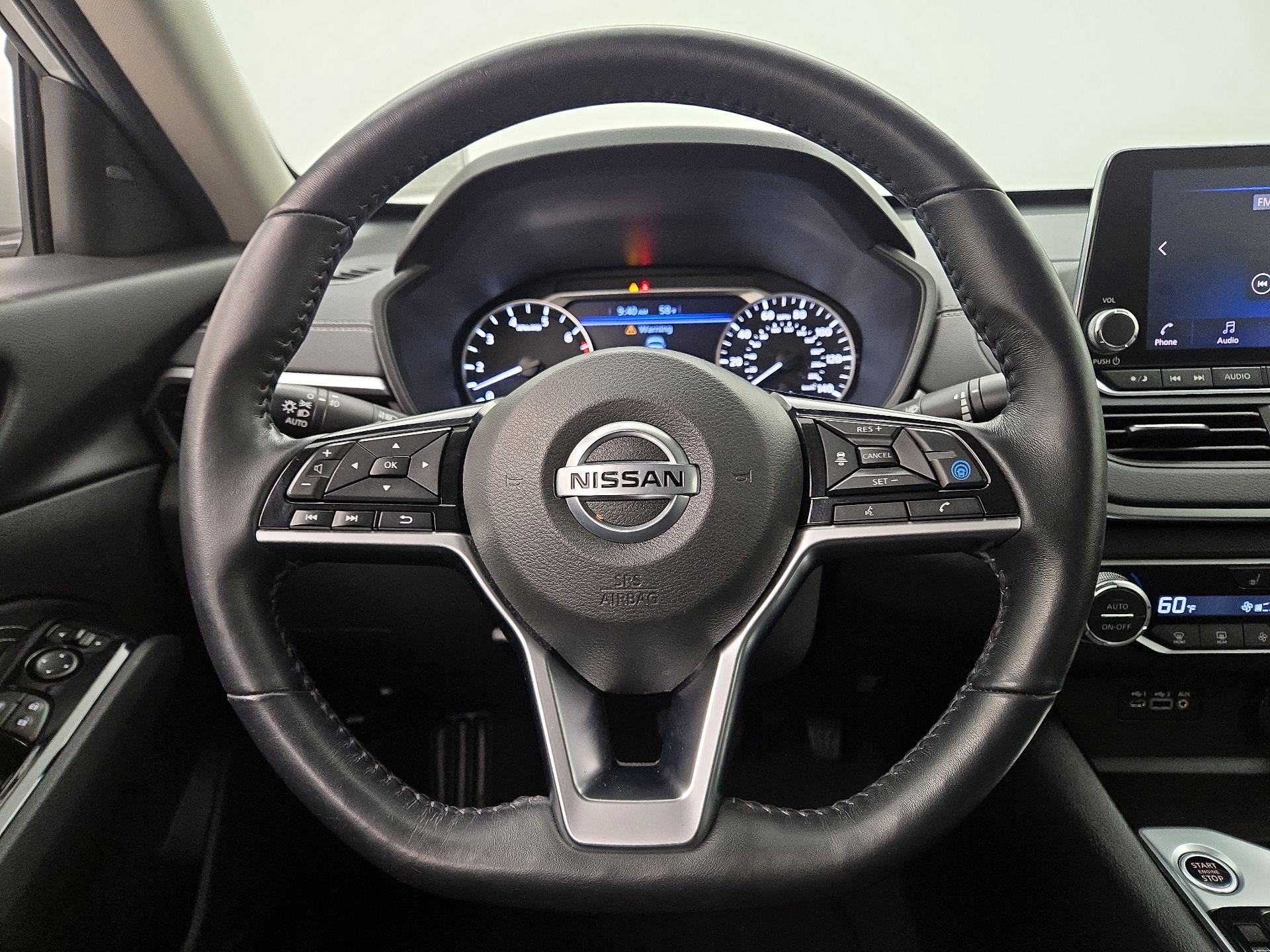 Thumbnail: 2020 Nissan Altima - 10