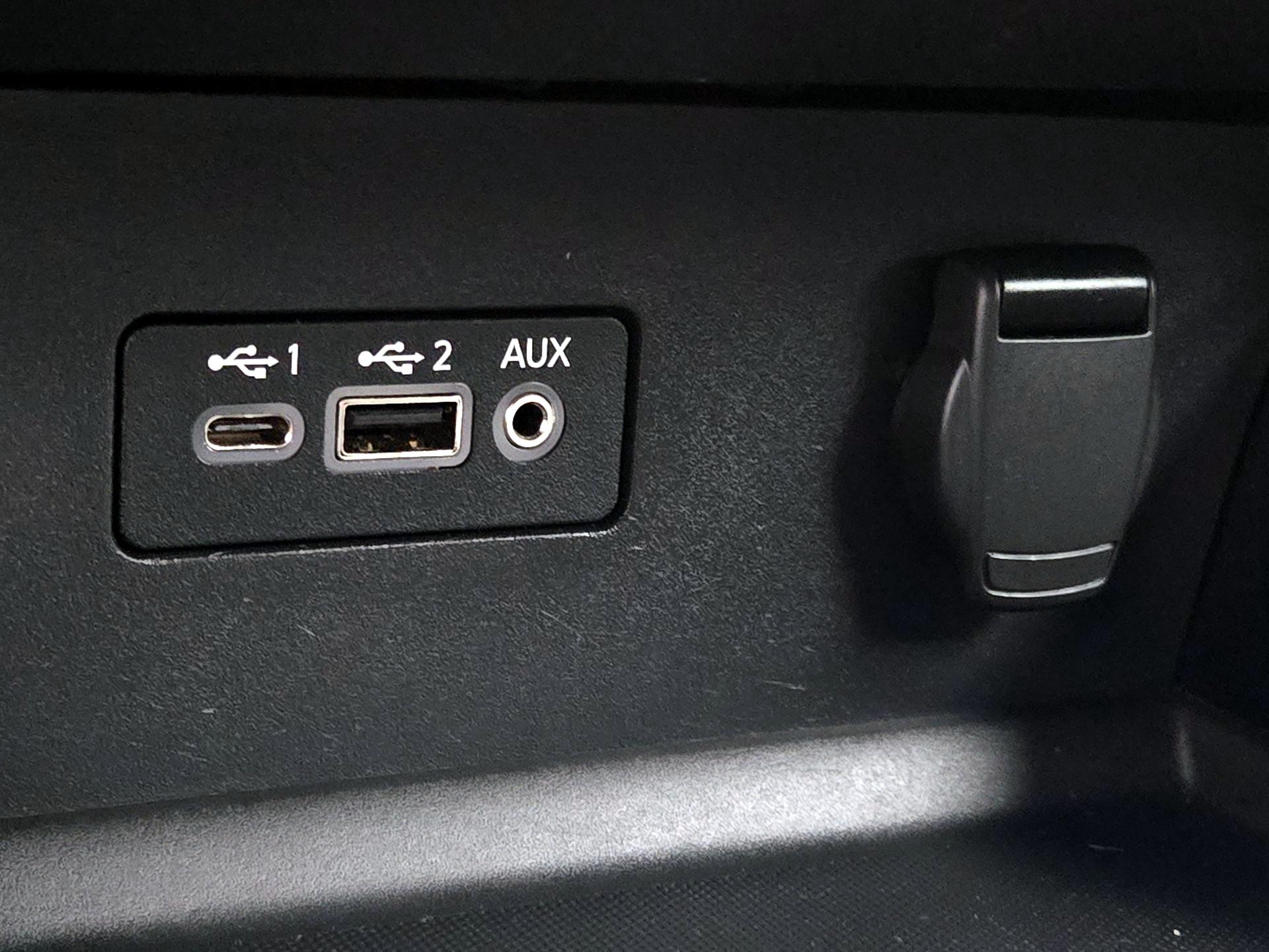 Thumbnail: 2020 Nissan Altima - 18