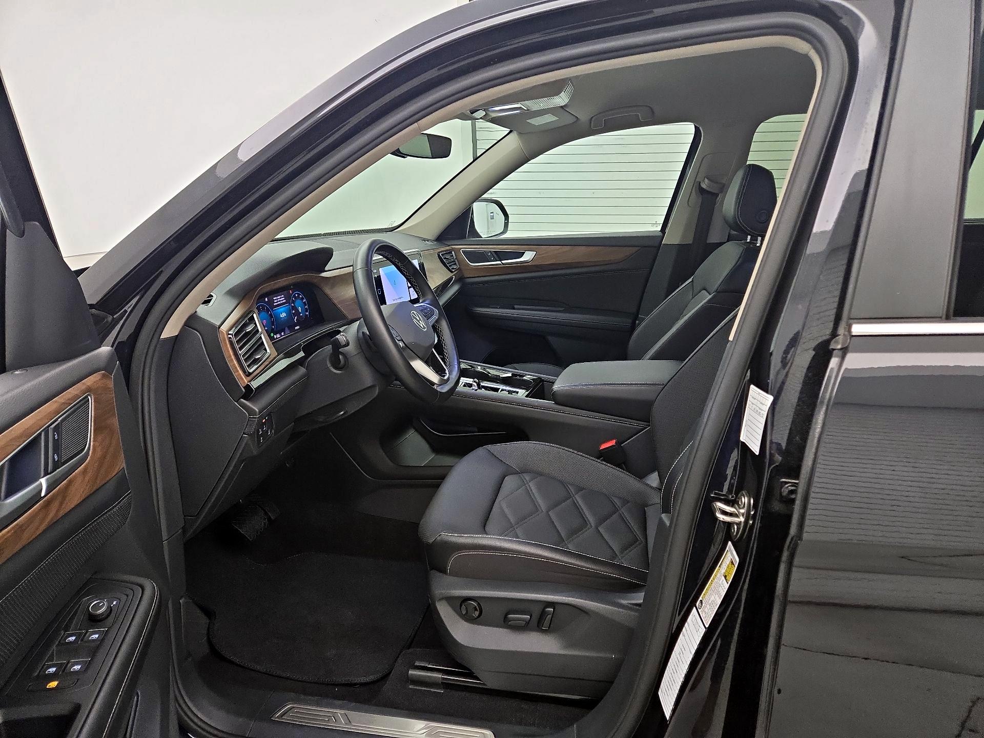 Thumbnail: 2025 Volkswagen Atlas - 11
