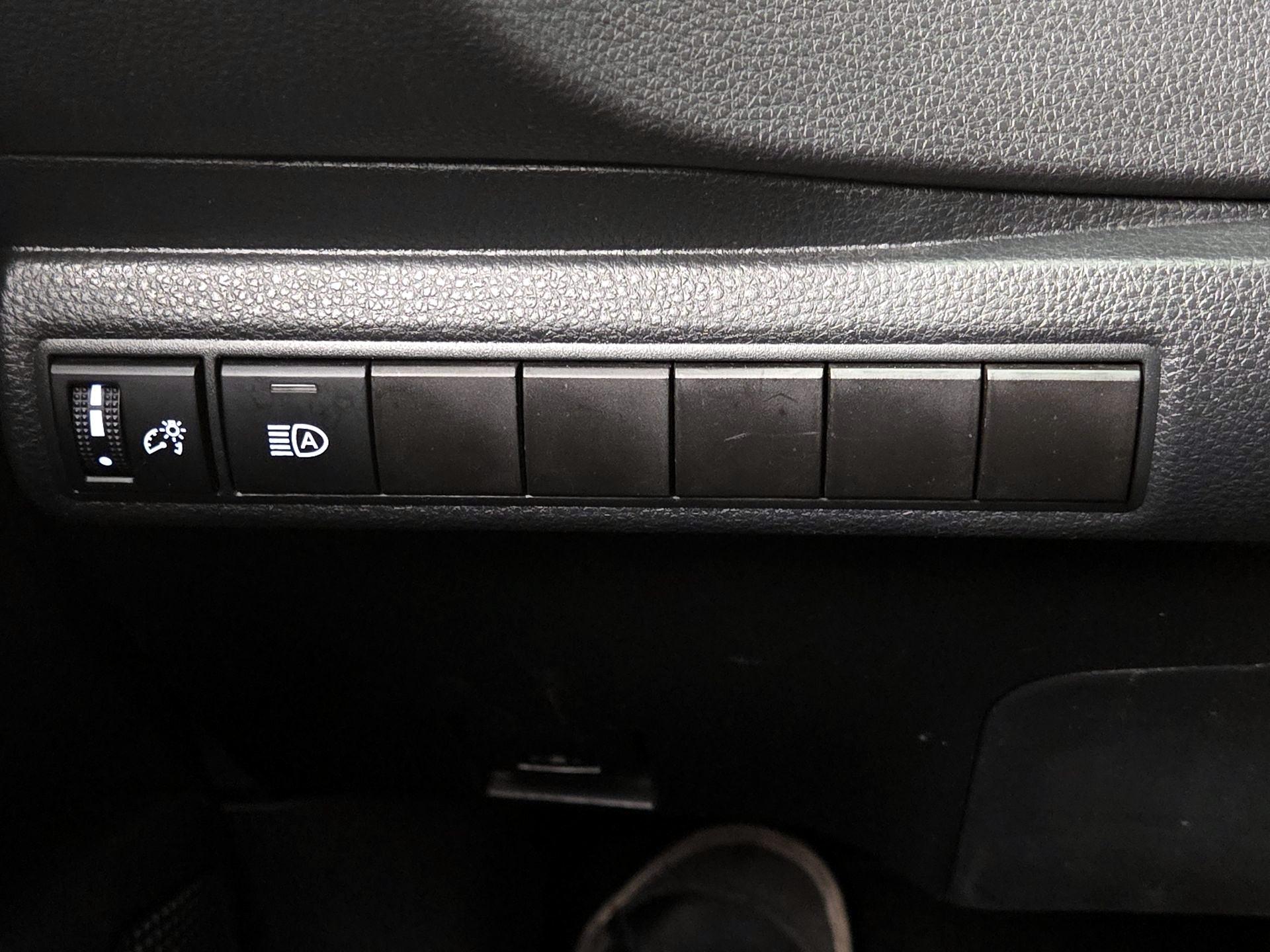 Thumbnail: 2024 Toyota Corolla - 13