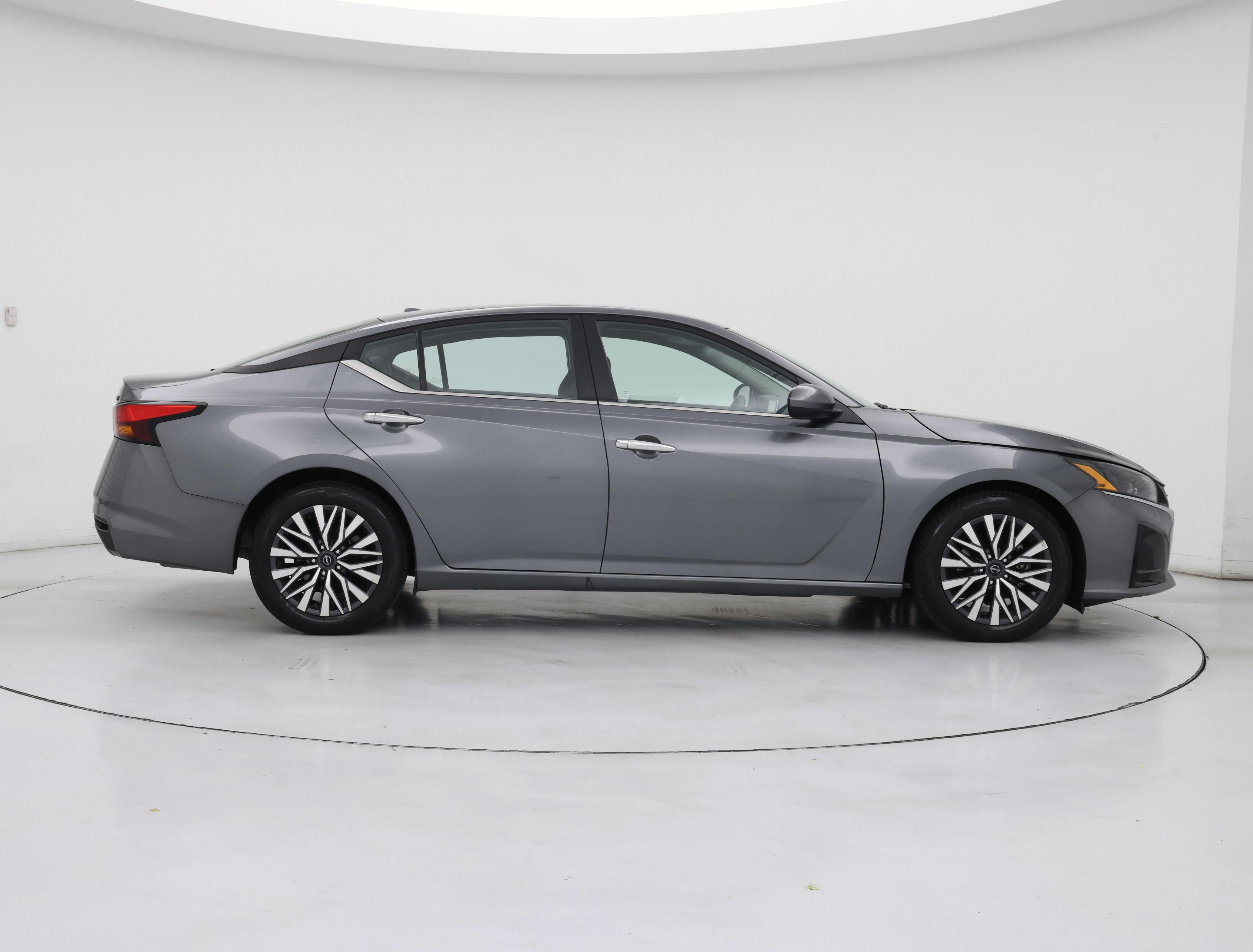 Thumbnail: 2023 Nissan Altima - 7