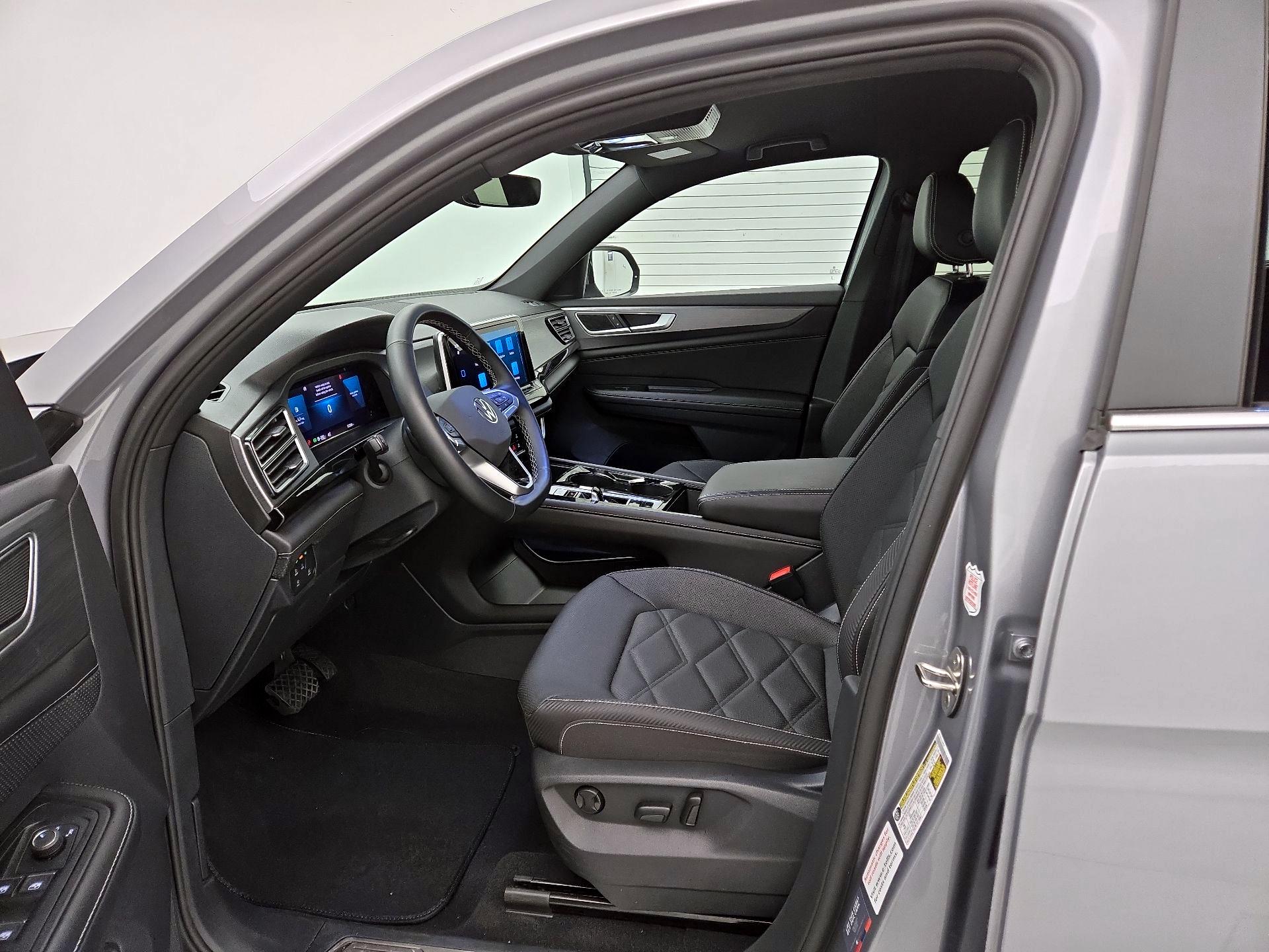 Thumbnail: 2025 Volkswagen Atlas - 11