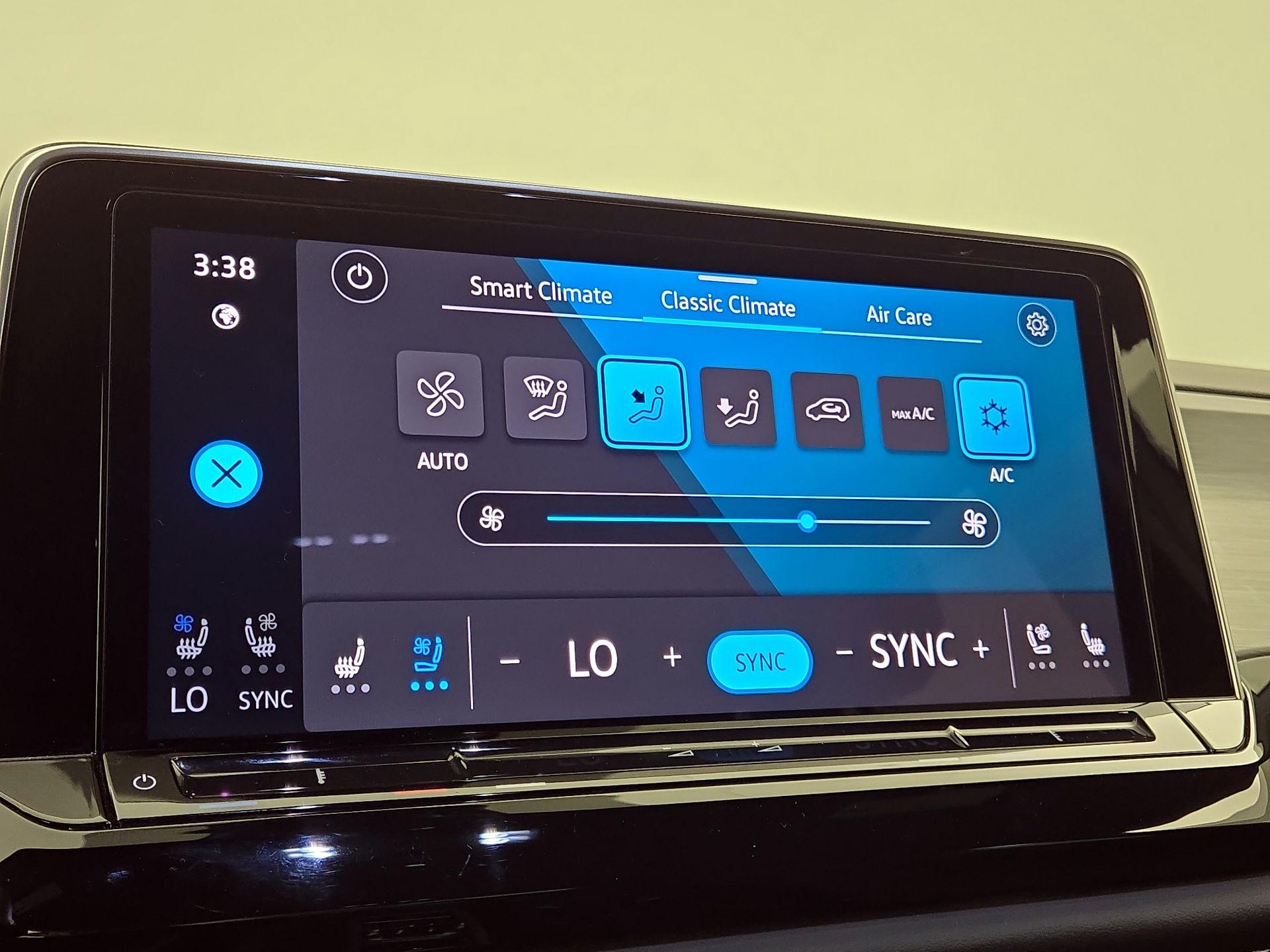 Thumbnail: 2025 Volkswagen Atlas - 16