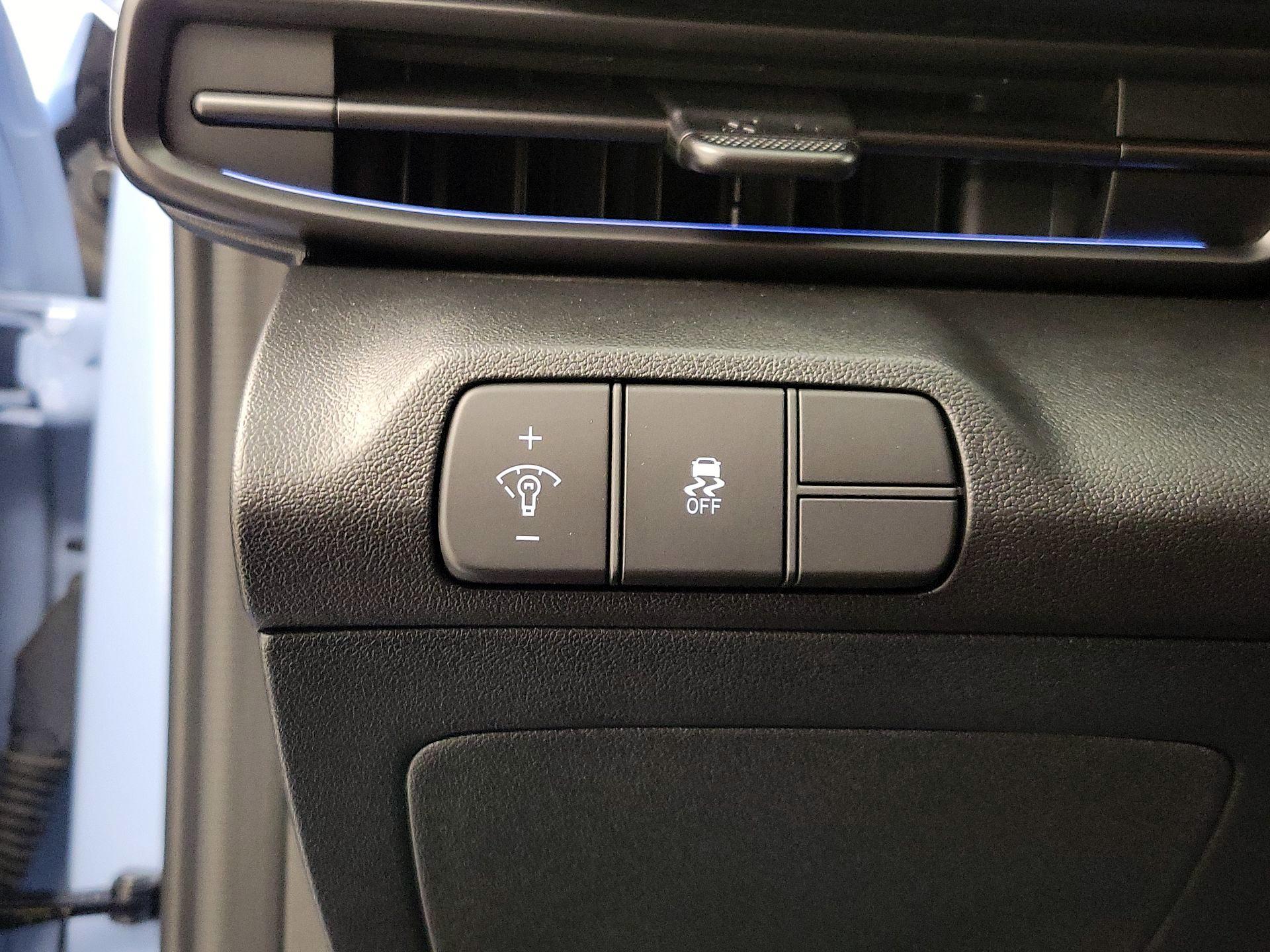 Thumbnail: 2024 Hyundai Elantra - 13