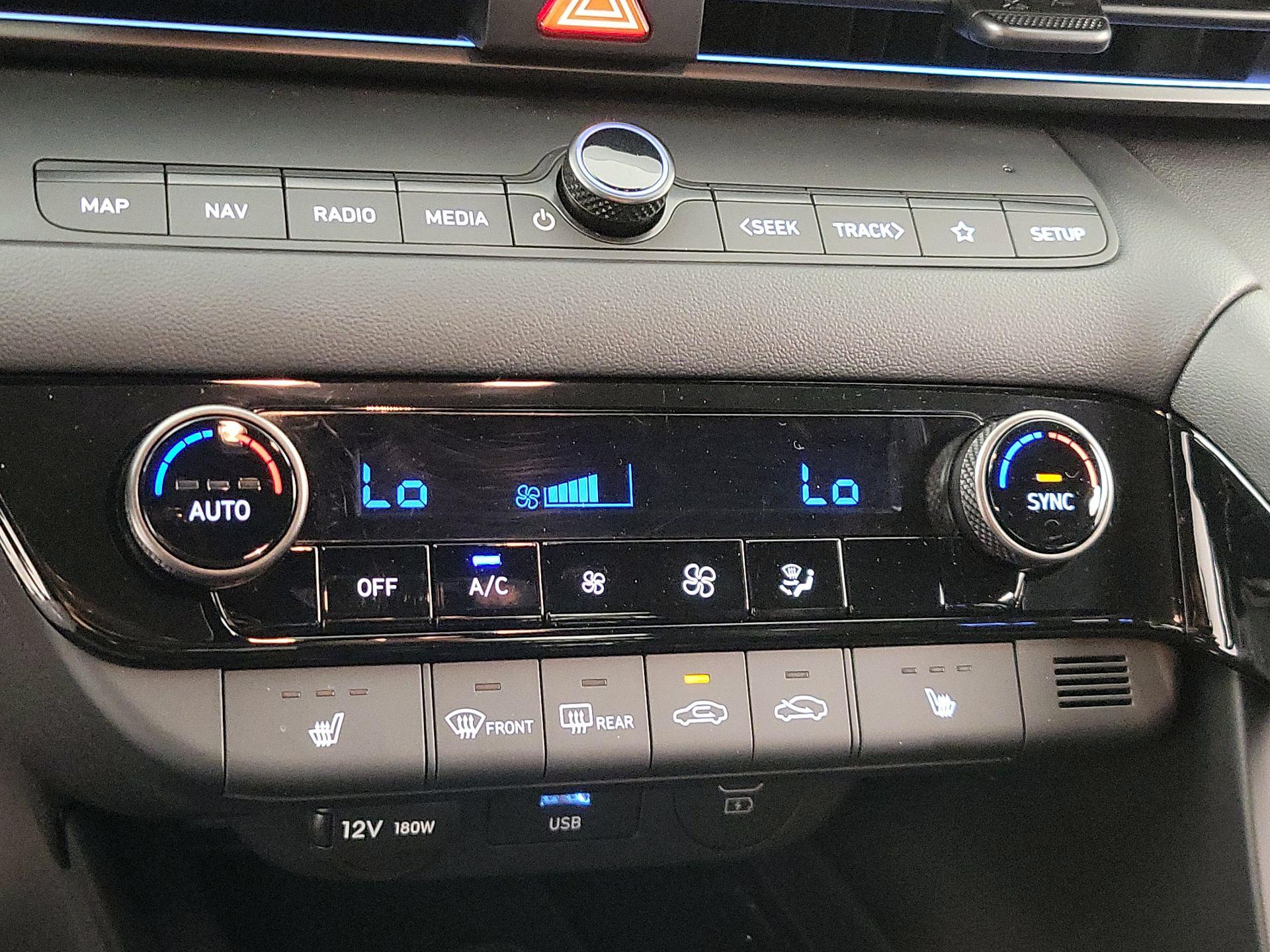 Thumbnail: 2024 Hyundai Elantra - 17