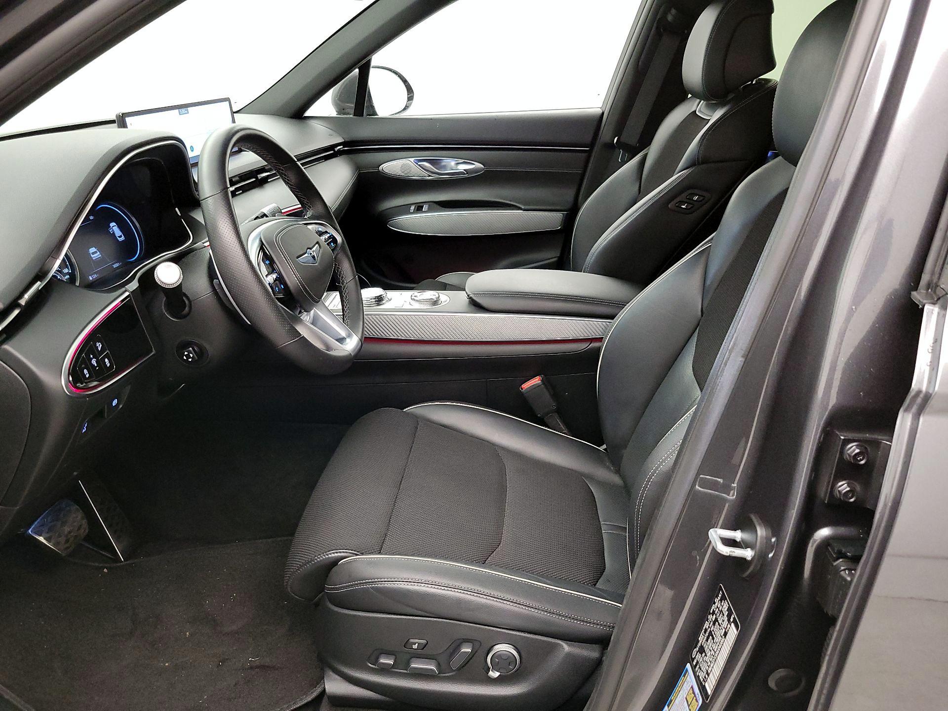 Thumbnail: 2022 Genesis GV70 - 11