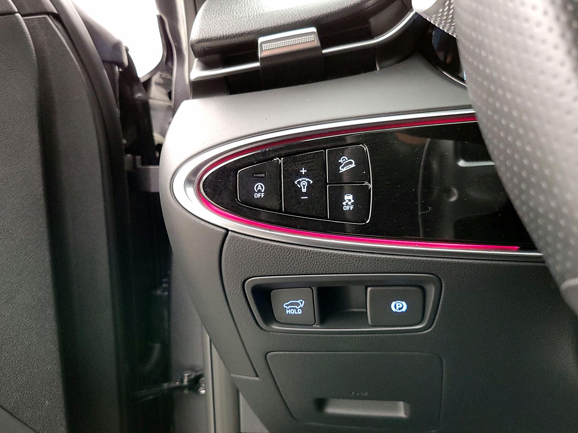 Thumbnail: 2022 Genesis GV70 - 13