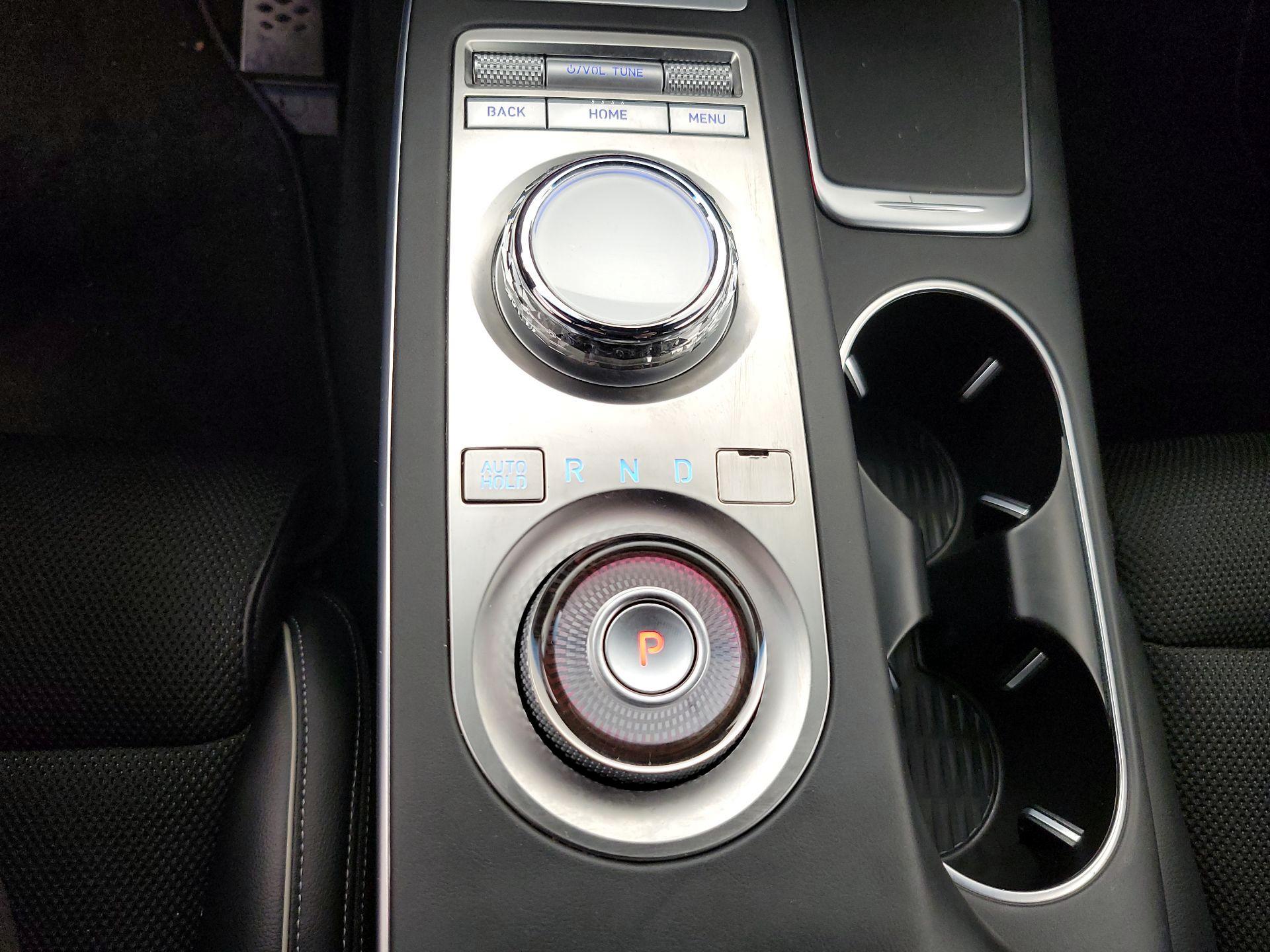 Thumbnail: 2022 Genesis GV70 - 18