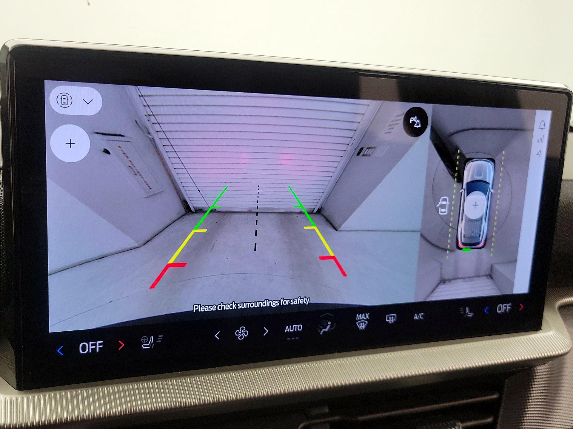 Thumbnail: 2025 Ford Explorer - 15