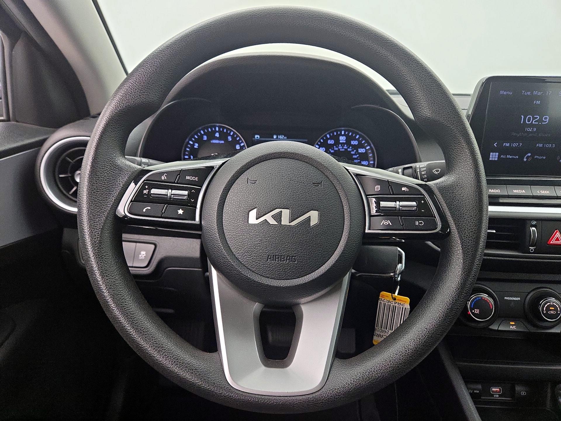 Thumbnail: 2024 Kia Forte - 10