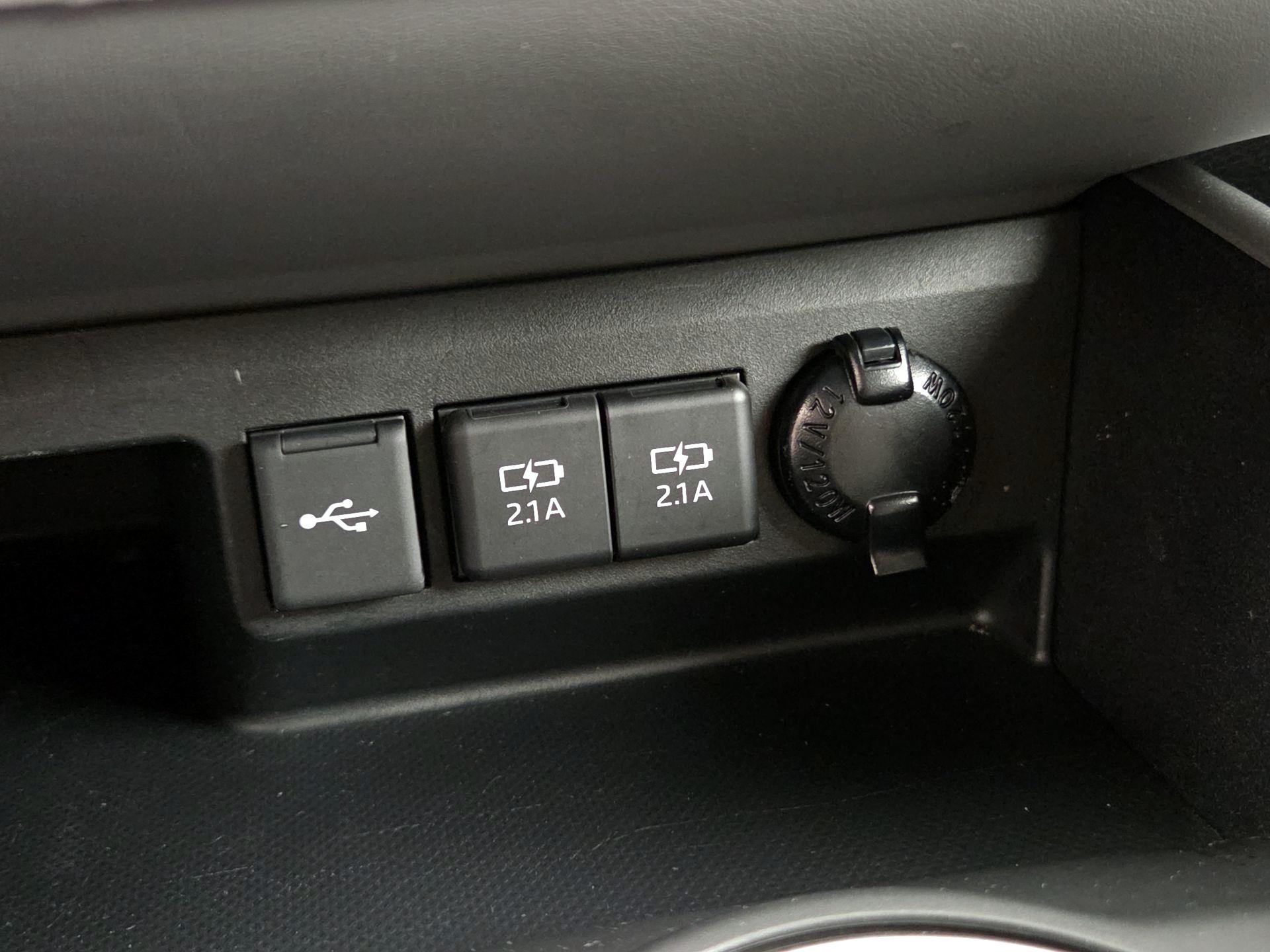 Thumbnail: 2021 Toyota Highlander - 19