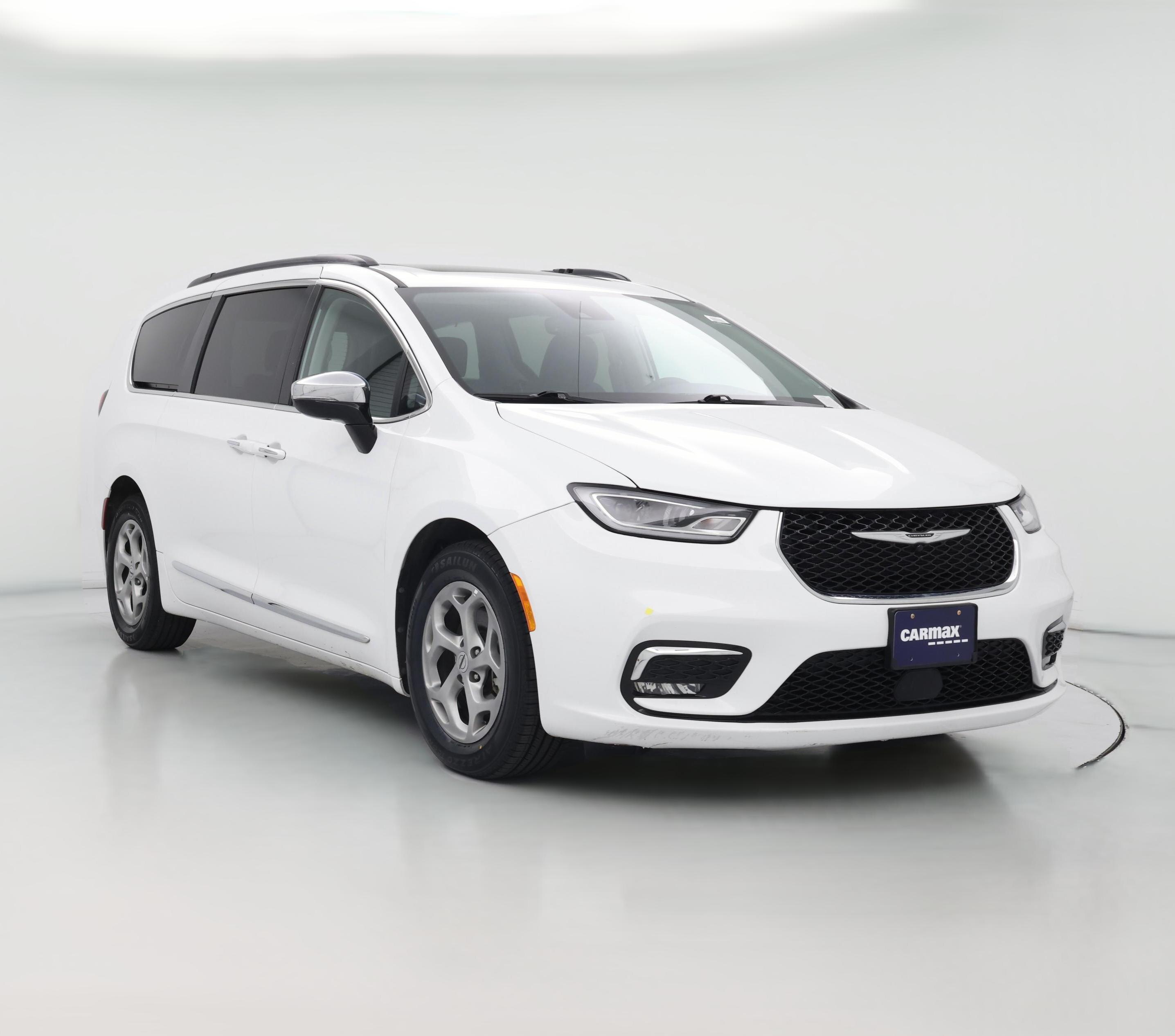 Thumbnail: 2023 Chrysler Pacifica - 1