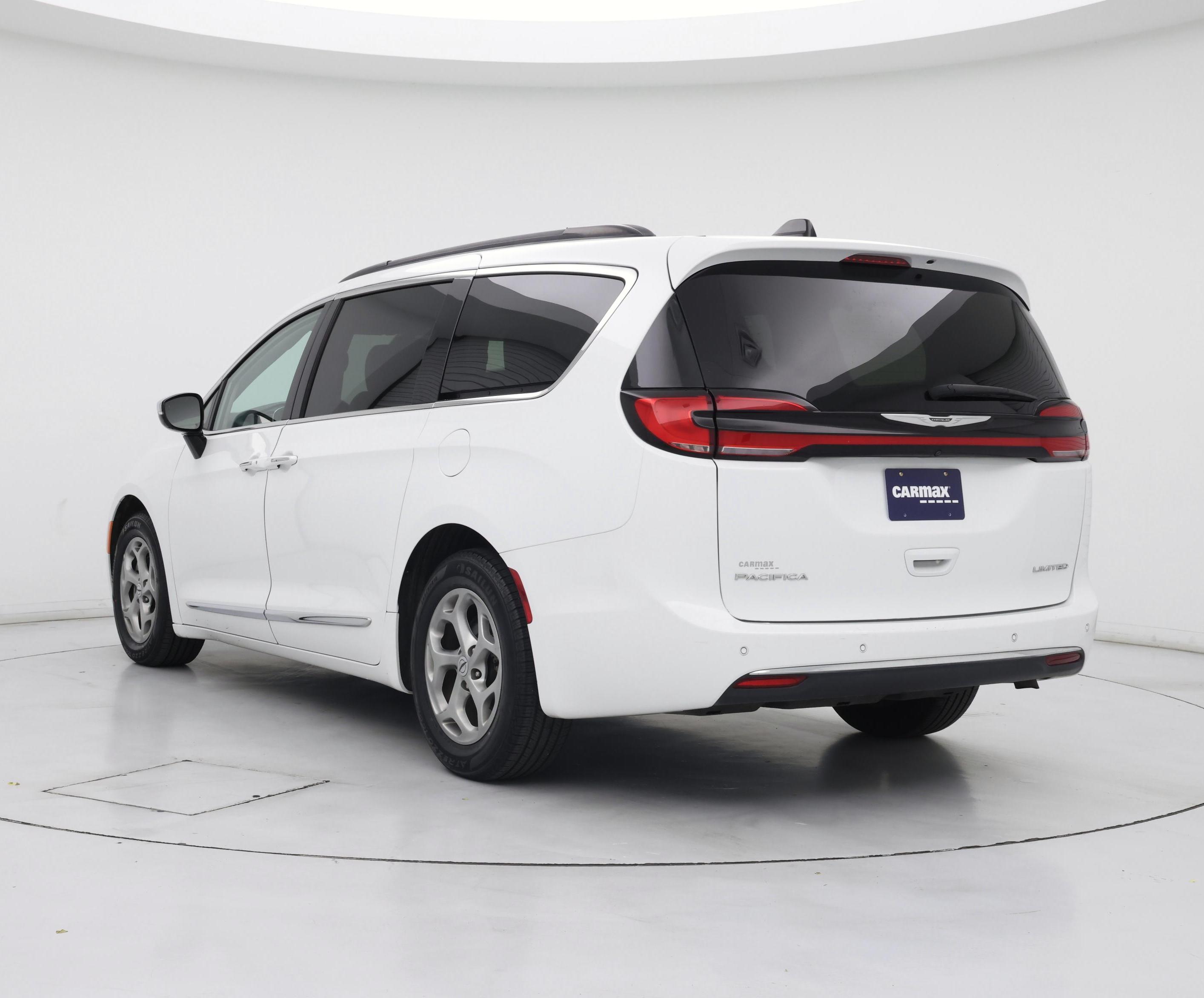 Thumbnail: 2023 Chrysler Pacifica - 2