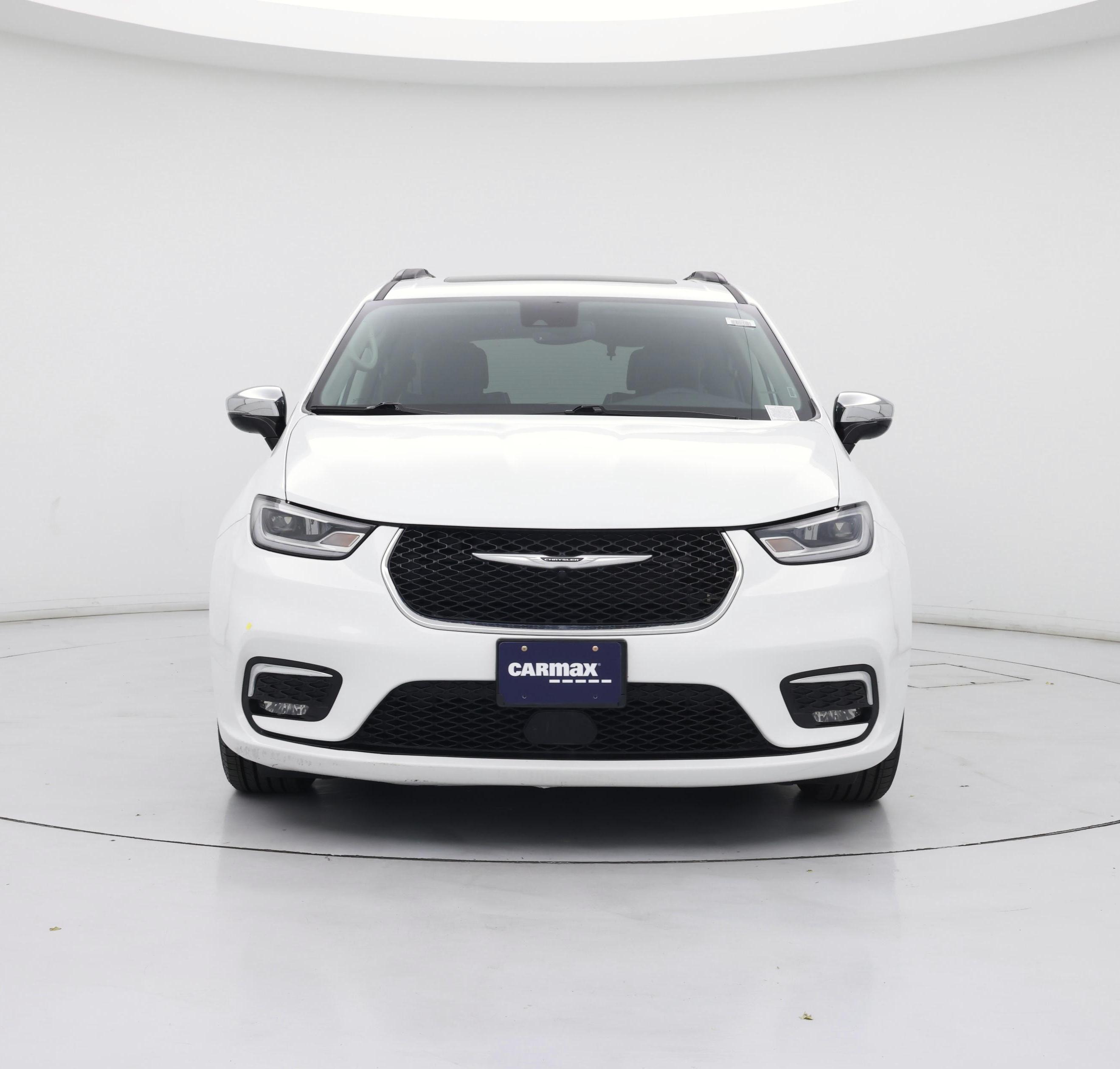 Thumbnail: 2023 Chrysler Pacifica - 5