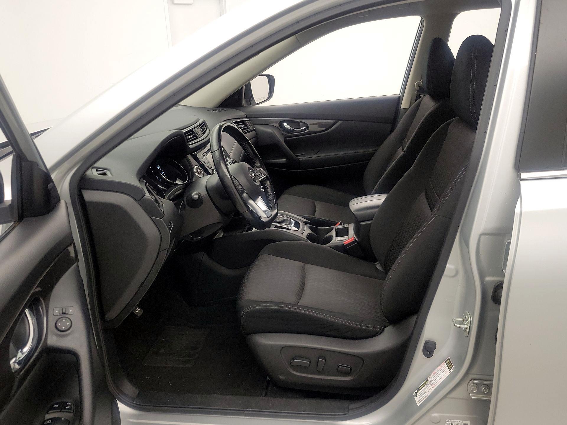 Thumbnail: 2020 Nissan Rogue - 11