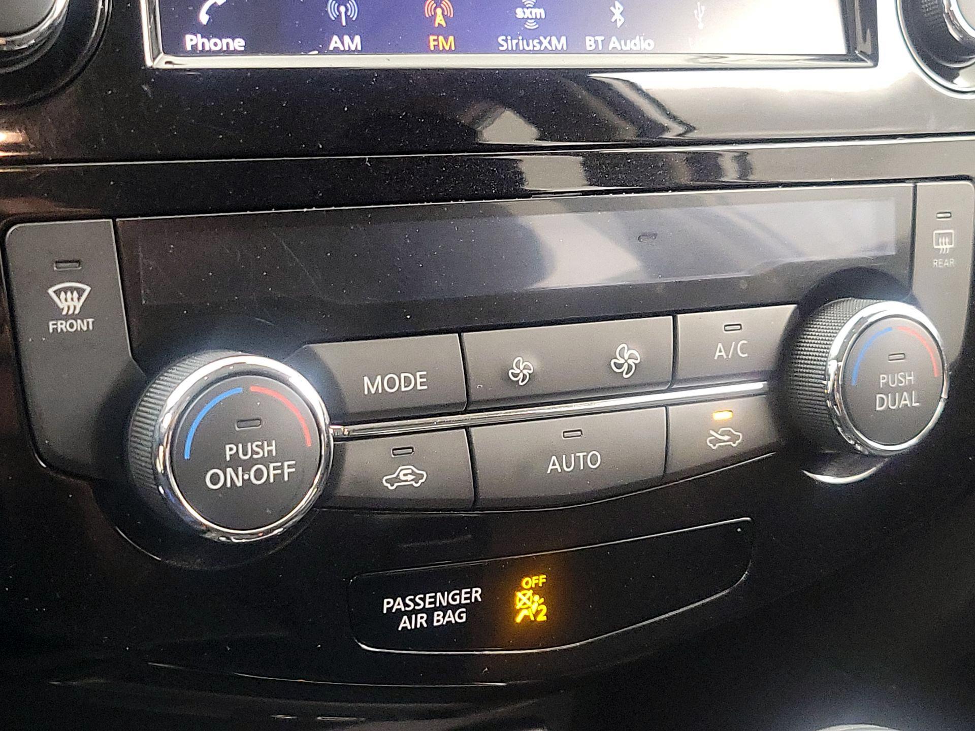 Thumbnail: 2020 Nissan Rogue - 16