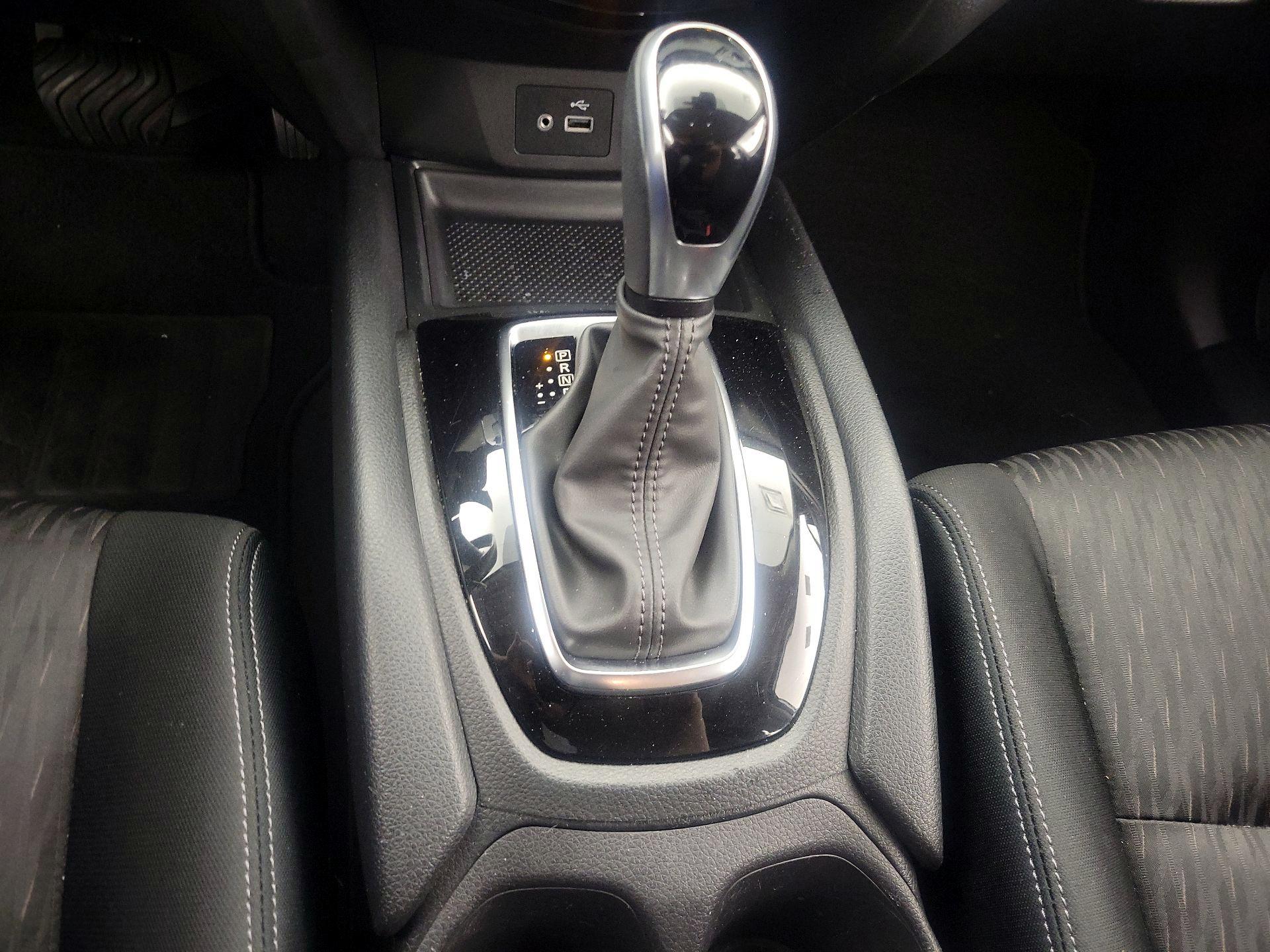 Thumbnail: 2020 Nissan Rogue - 17