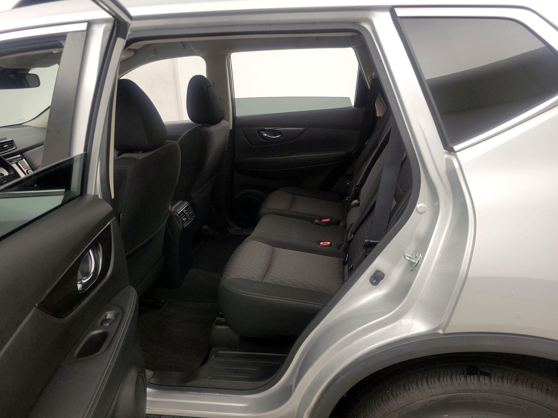 Thumbnail: 2020 Nissan Rogue - 19