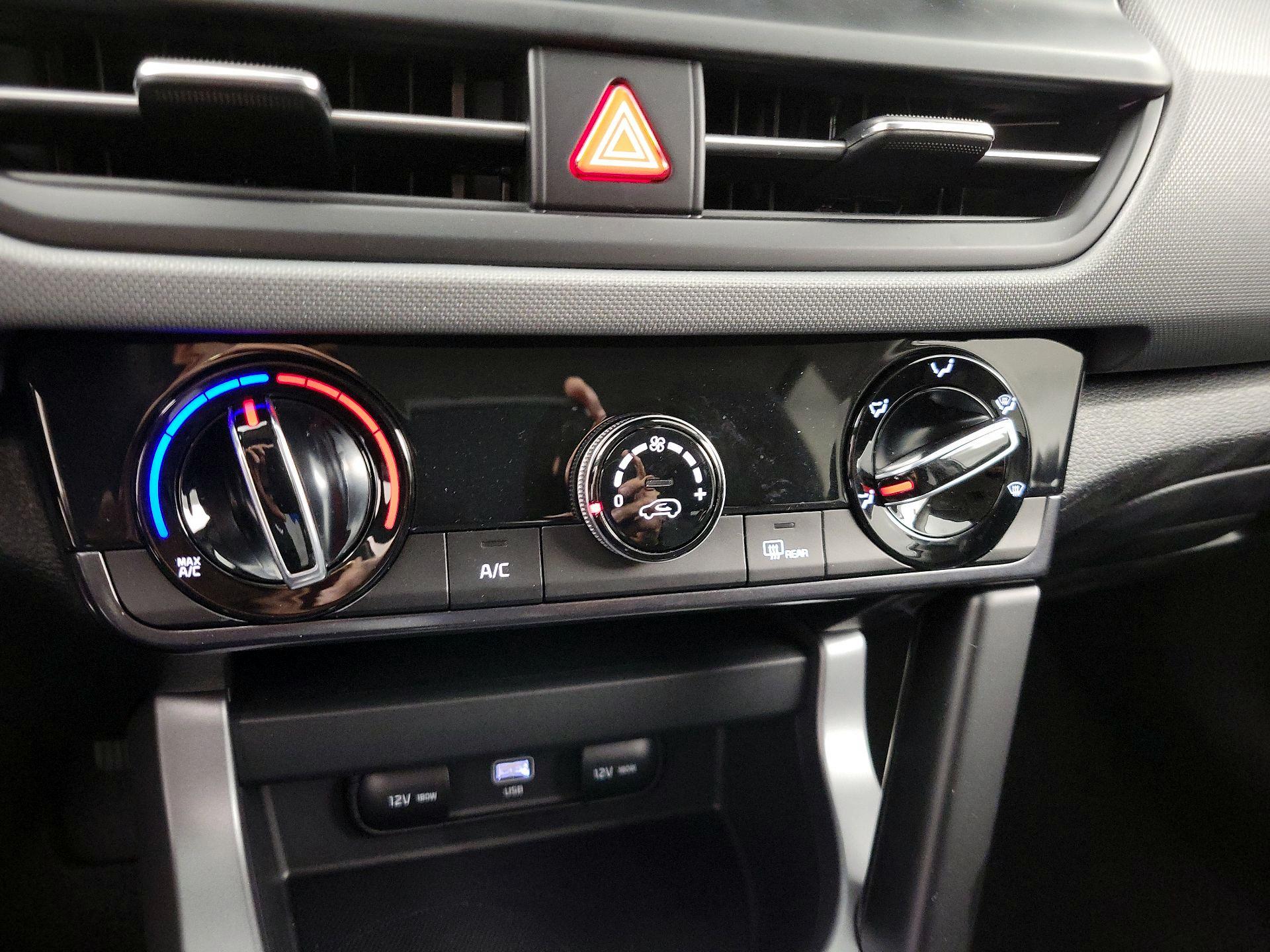 Thumbnail: 2024 Kia Seltos - 16